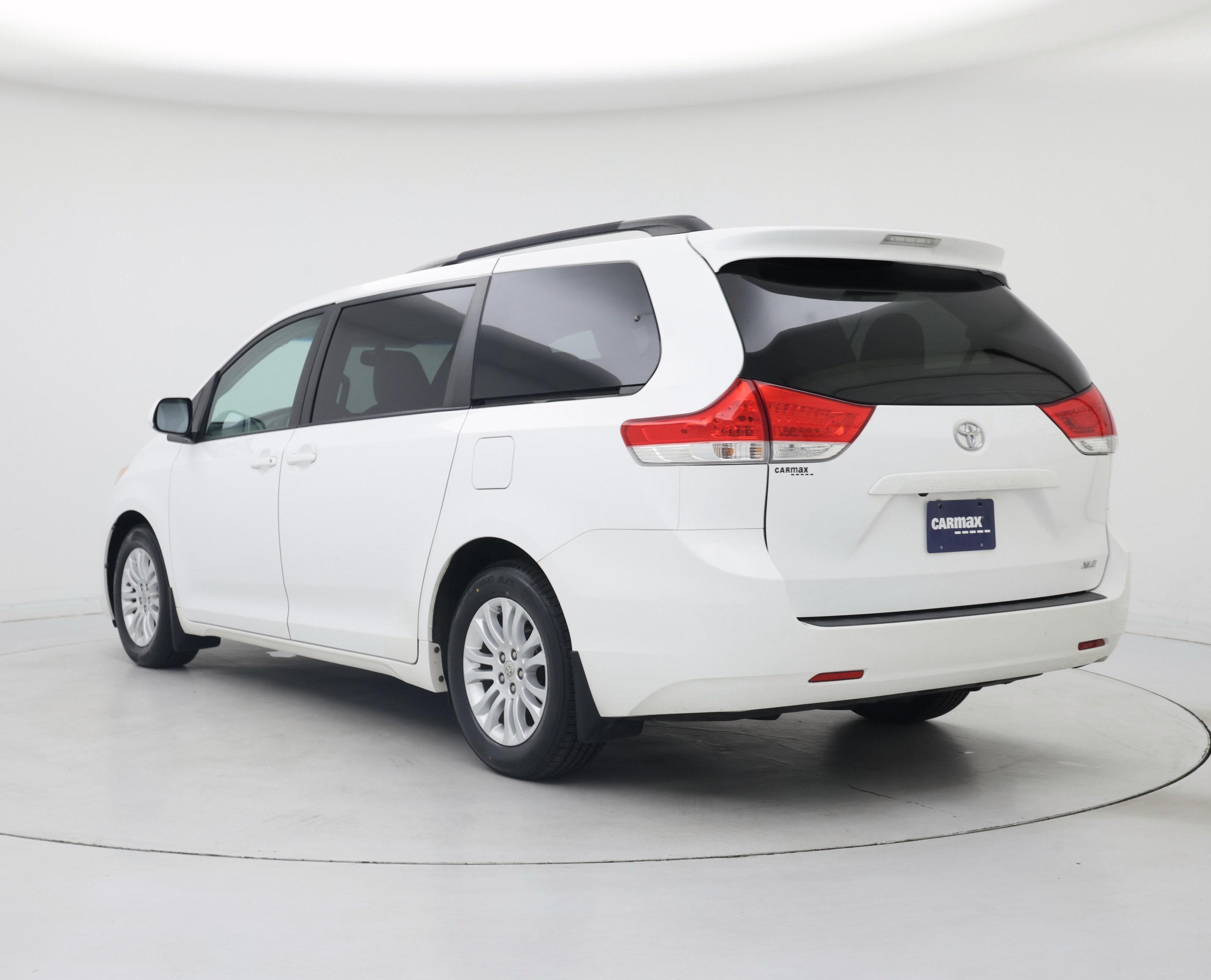Thumbnail: 2014 Toyota Sienna - 2