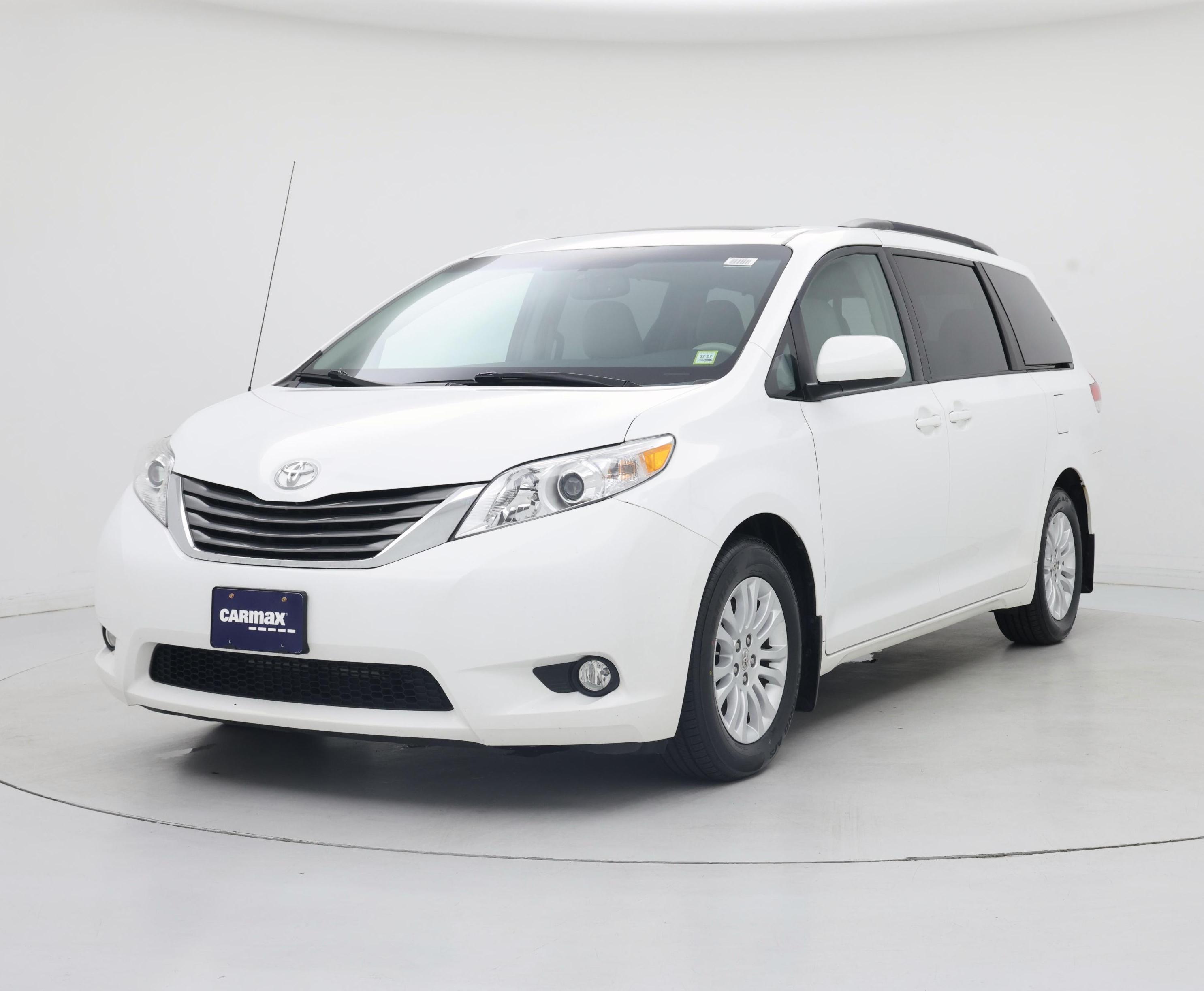 Thumbnail: 2014 Toyota Sienna - 4