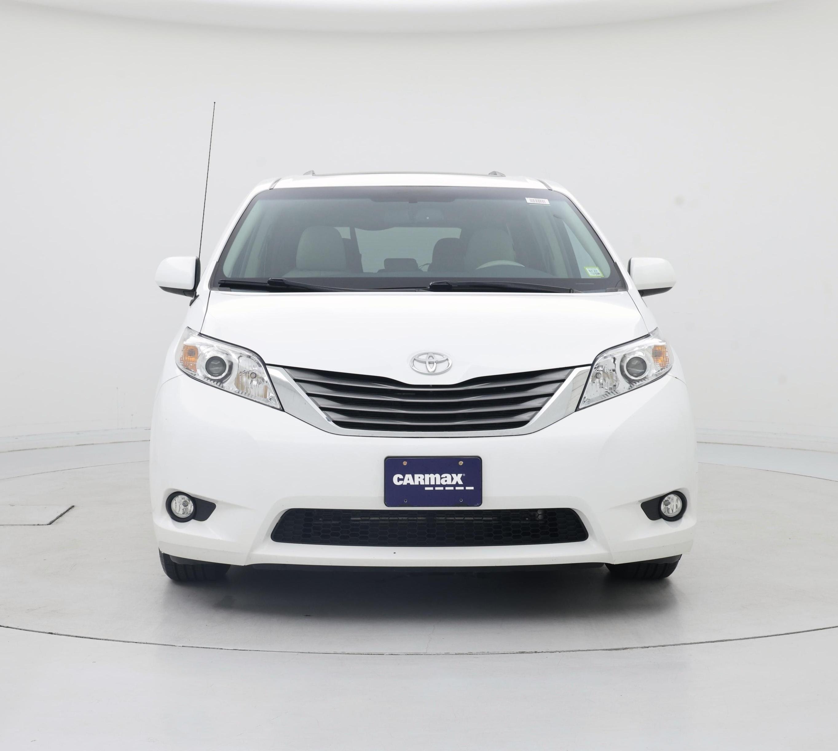 Thumbnail: 2014 Toyota Sienna - 5