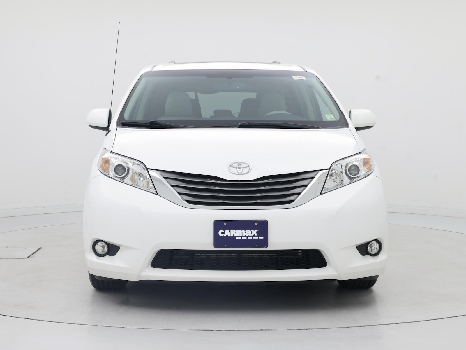 2014 Toyota Sienna XLE - Photo 6