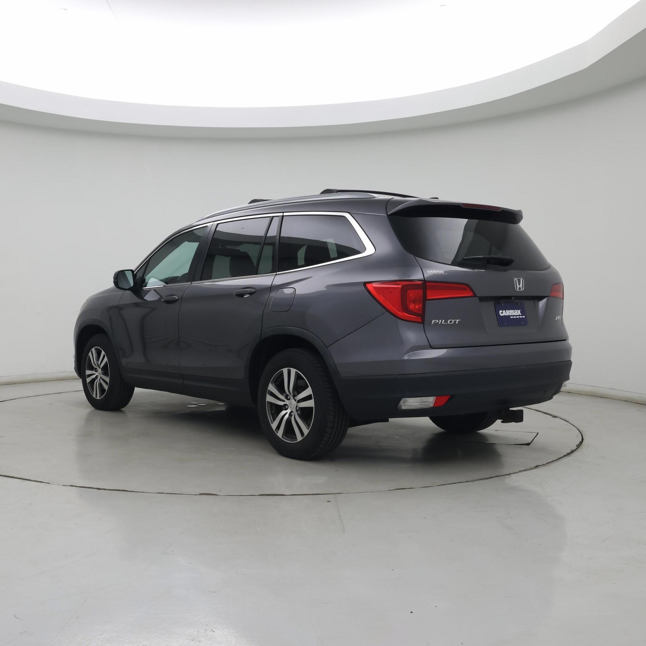 Thumbnail: 2017 Honda Pilot - 2