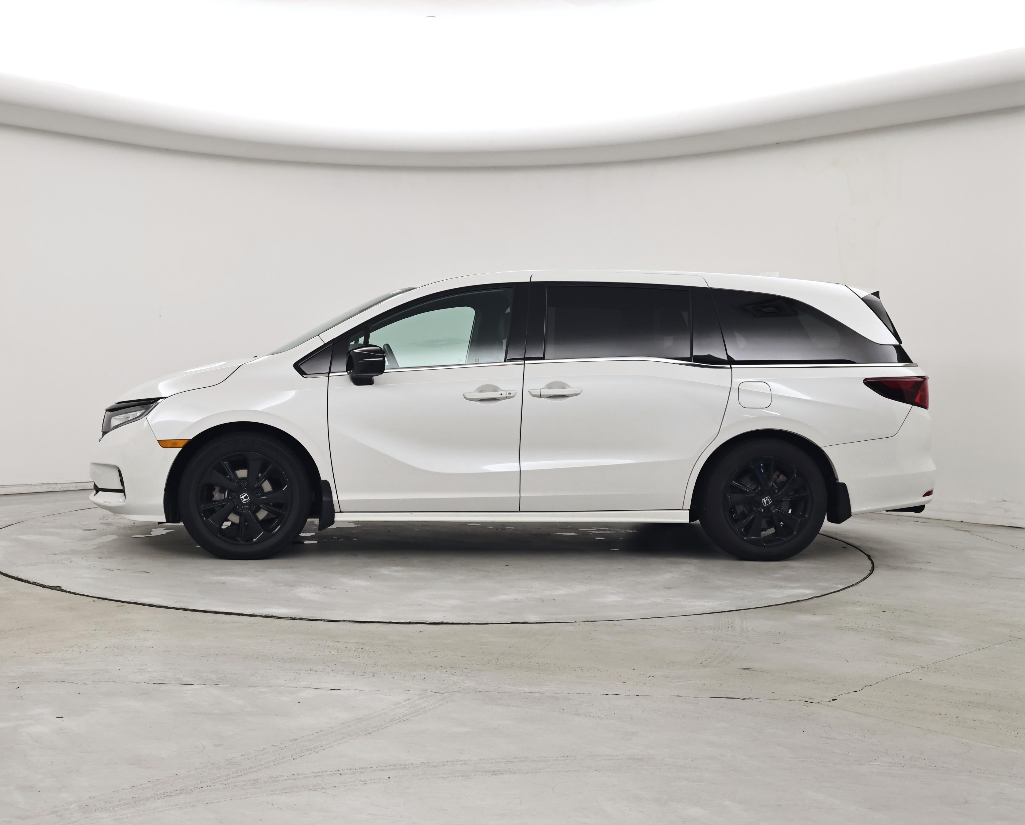 Thumbnail: 2023 Honda Odyssey - 3