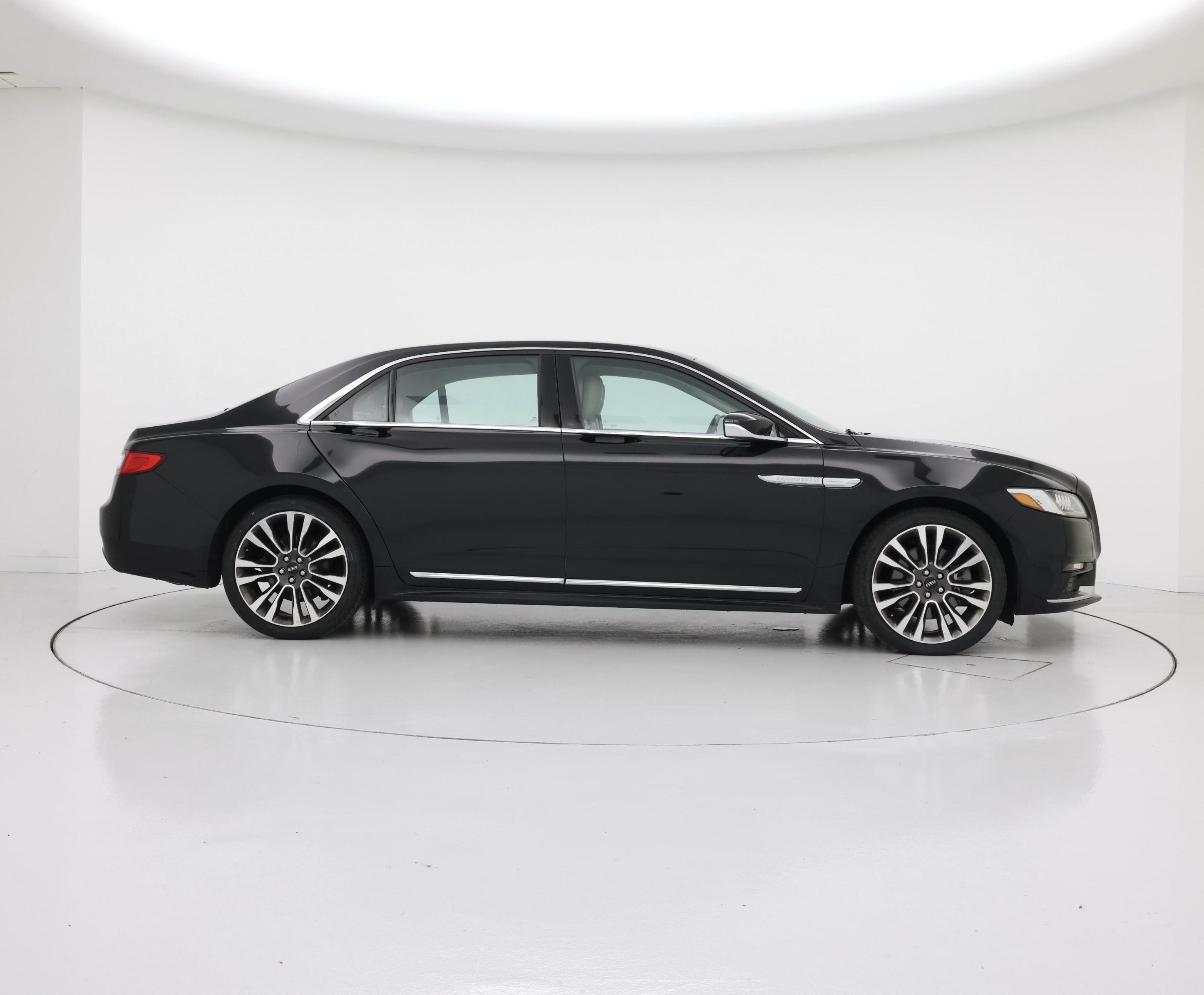 Thumbnail: 2017 Lincoln Continental - 7