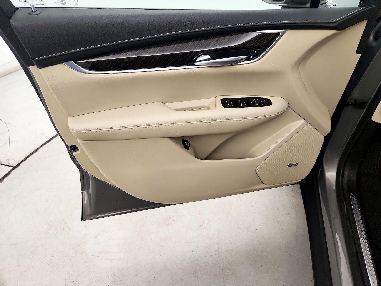 2018 Cadillac XT5 Base - Photo 11