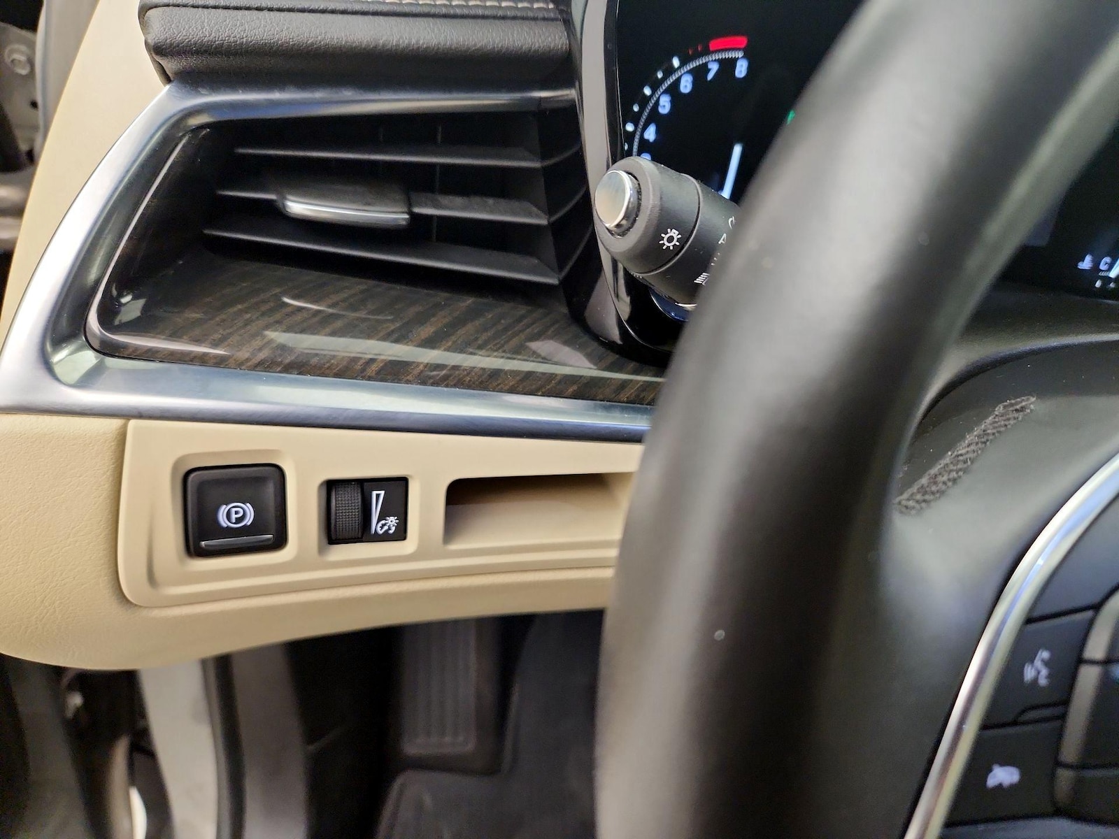 2018 Cadillac XT5 Base - Photo 12