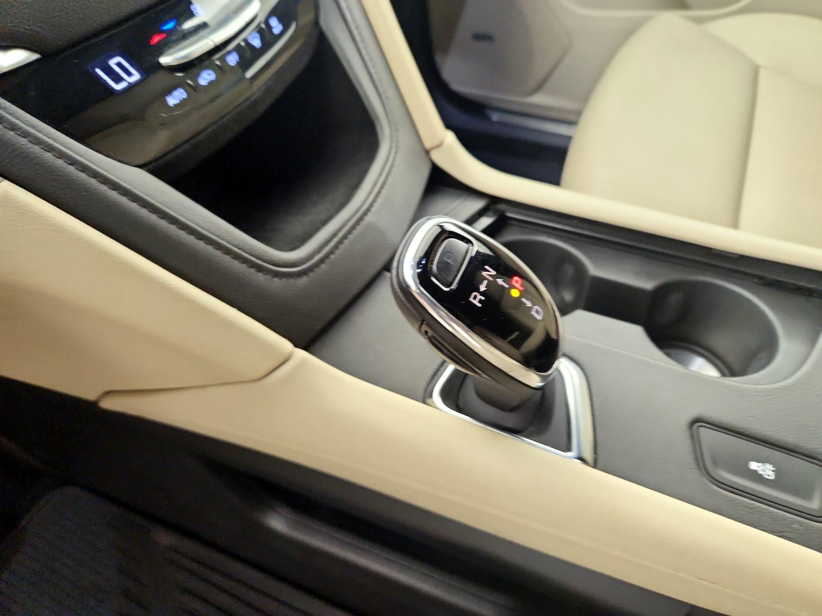 2018 Cadillac XT5 Base - Photo 16