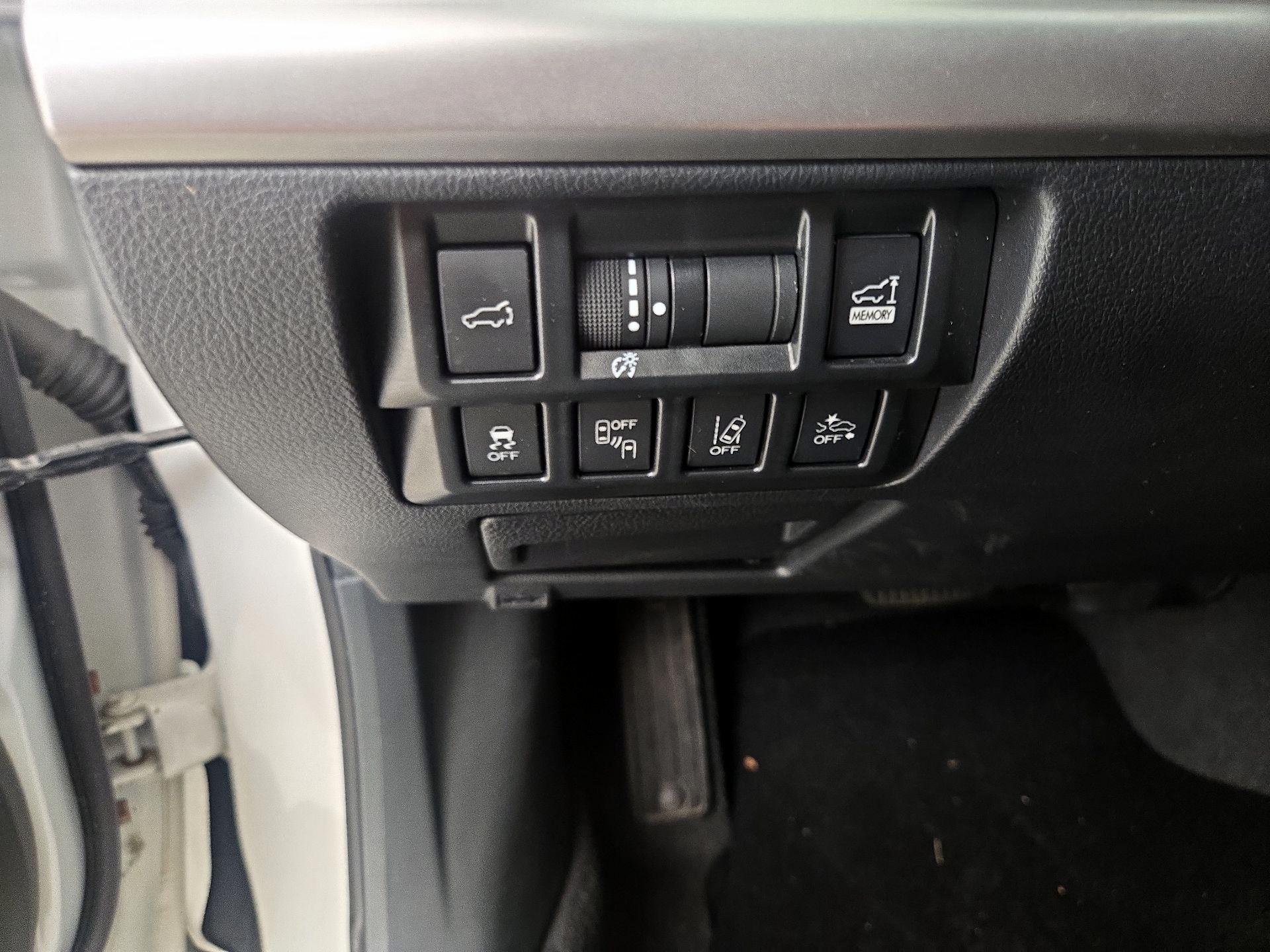 Thumbnail: 2018 Subaru Outback - 13