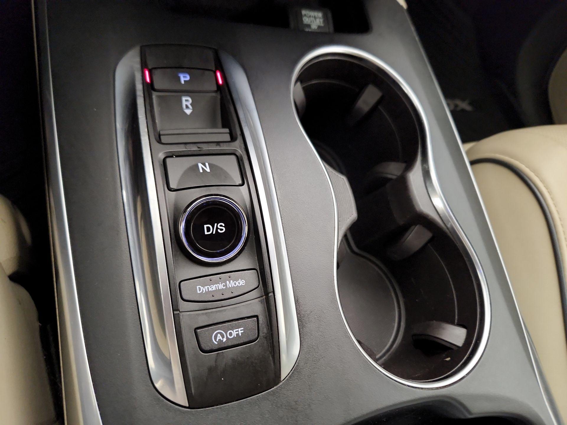 Thumbnail: 2017 Acura MDX - 18
