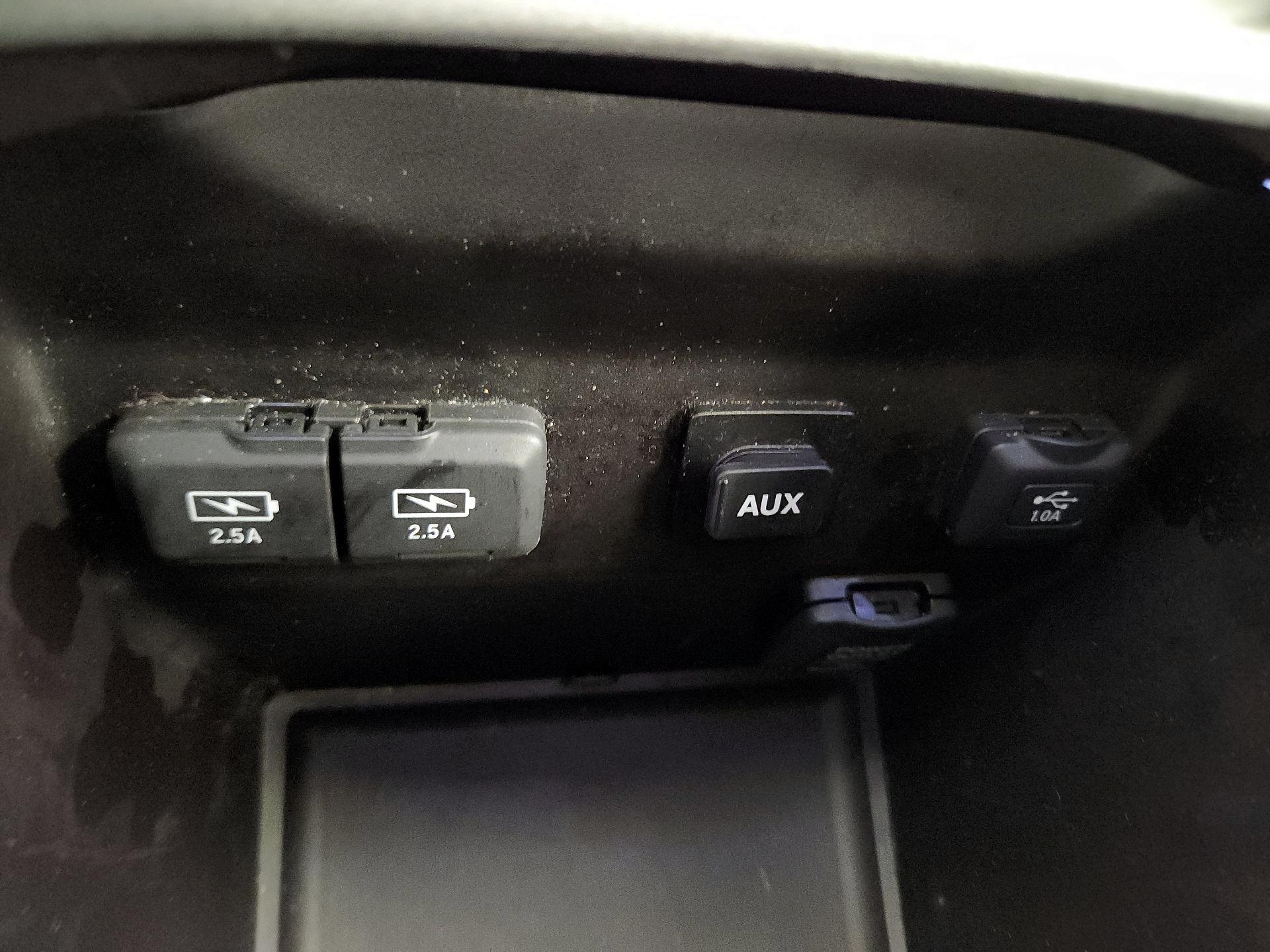 Thumbnail: 2017 Acura MDX - 19
