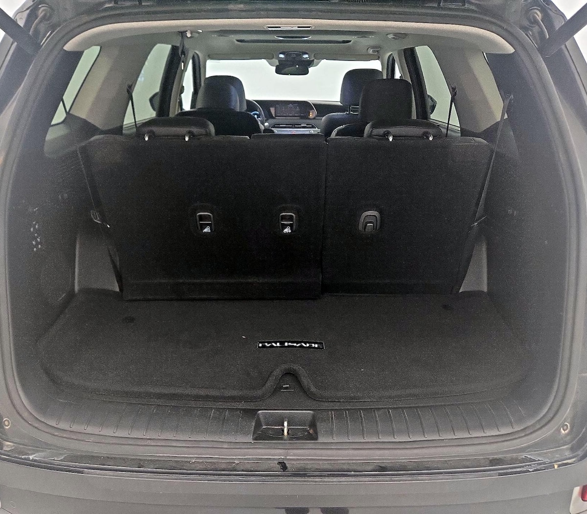 Trunk/Cargo (Seats Up)