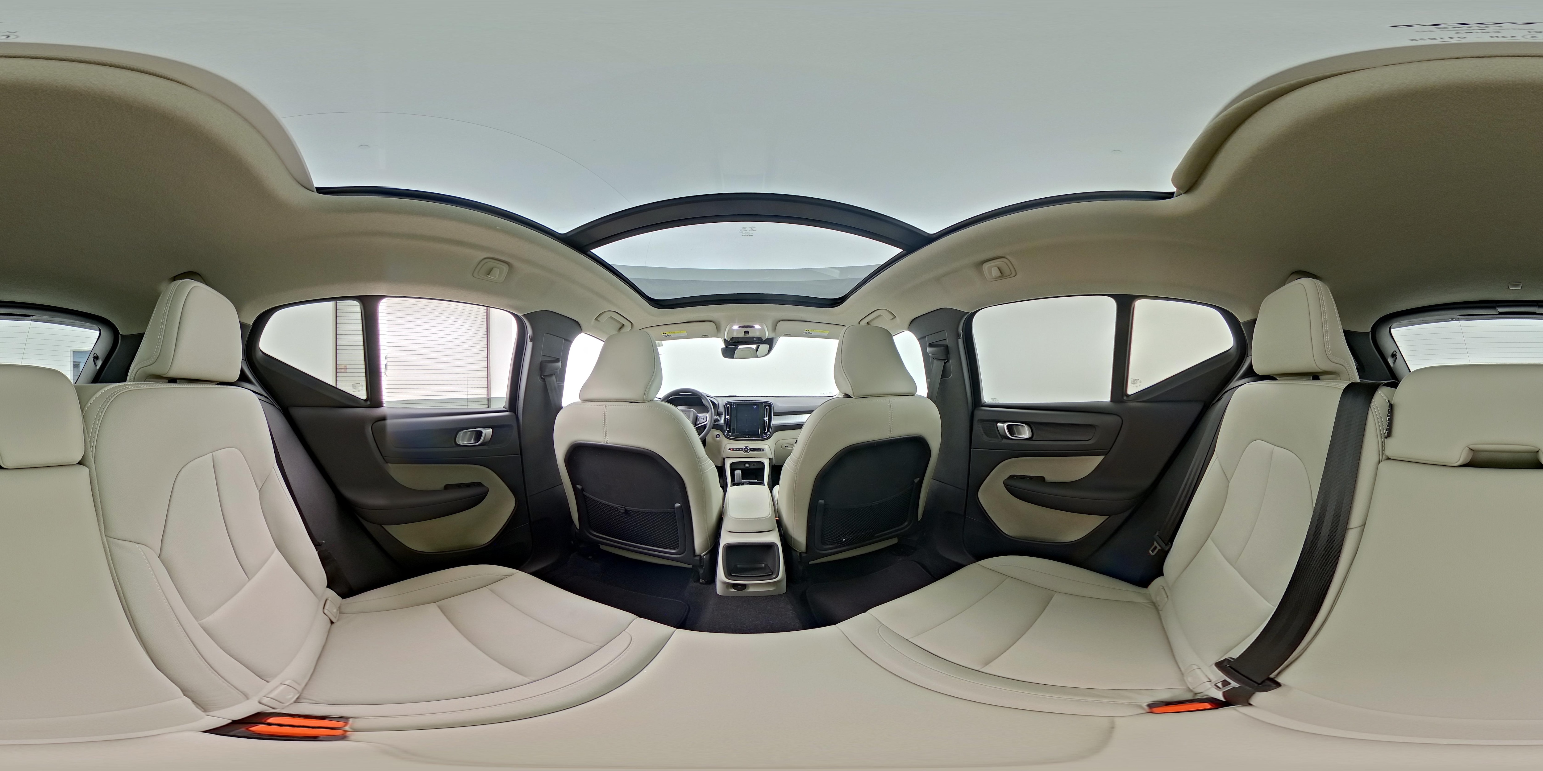 2020 Volvo XC40 Momentum - Photo 25