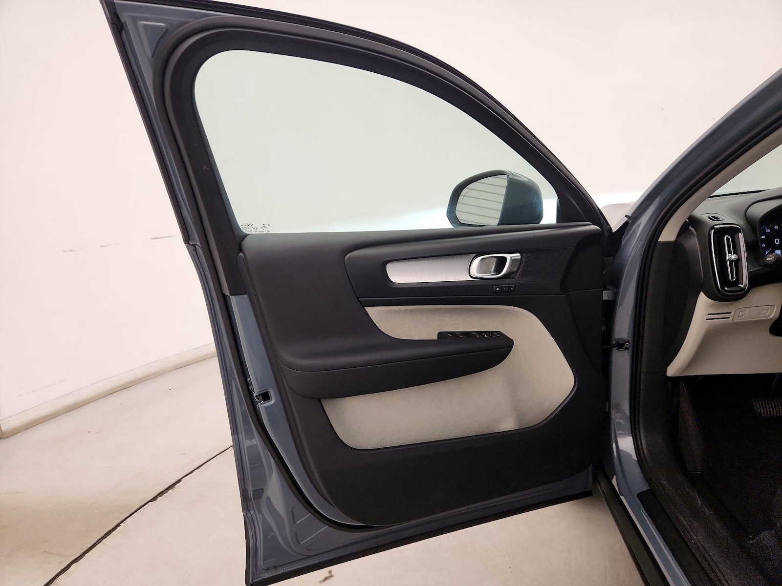 2020 Volvo XC40 Momentum - Photo 13
