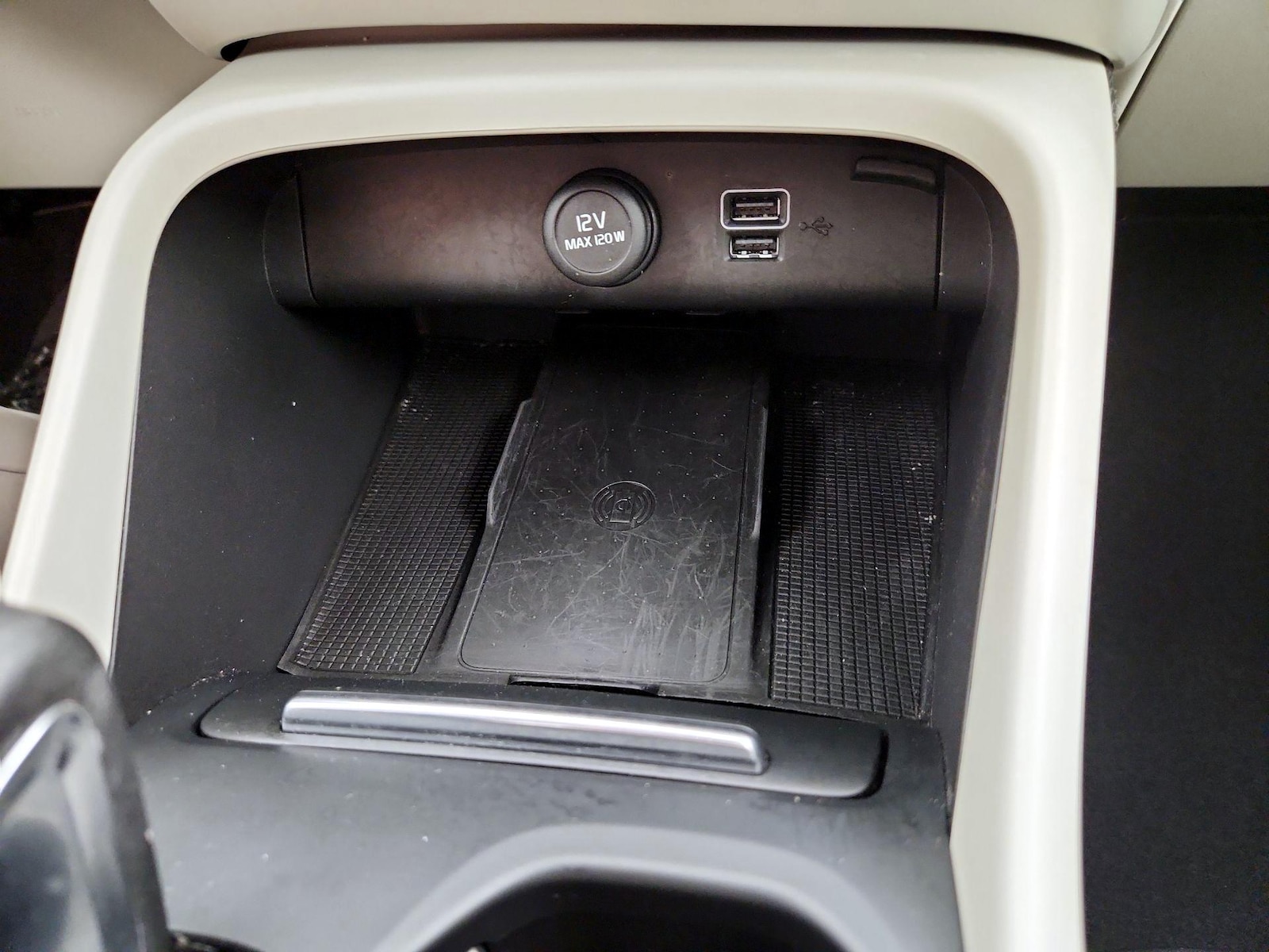 2020 Volvo XC40 Momentum - Photo 18