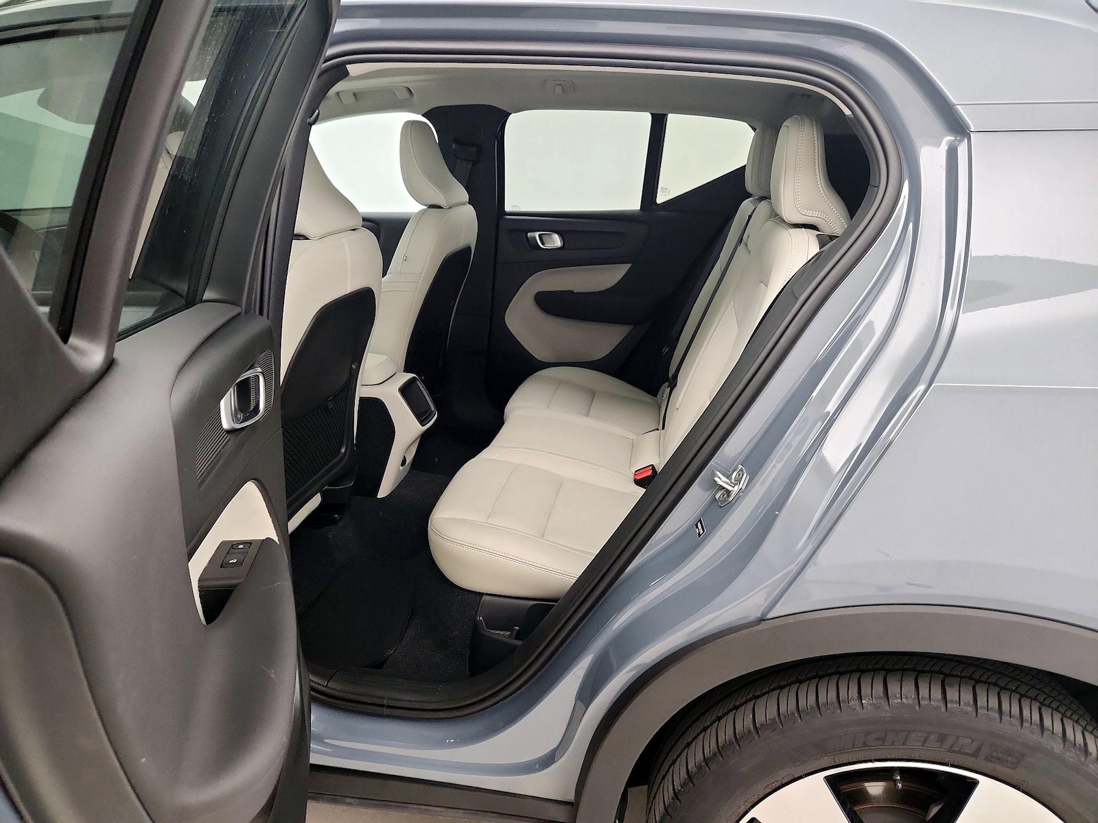 2020 Volvo XC40 Momentum - Photo 20