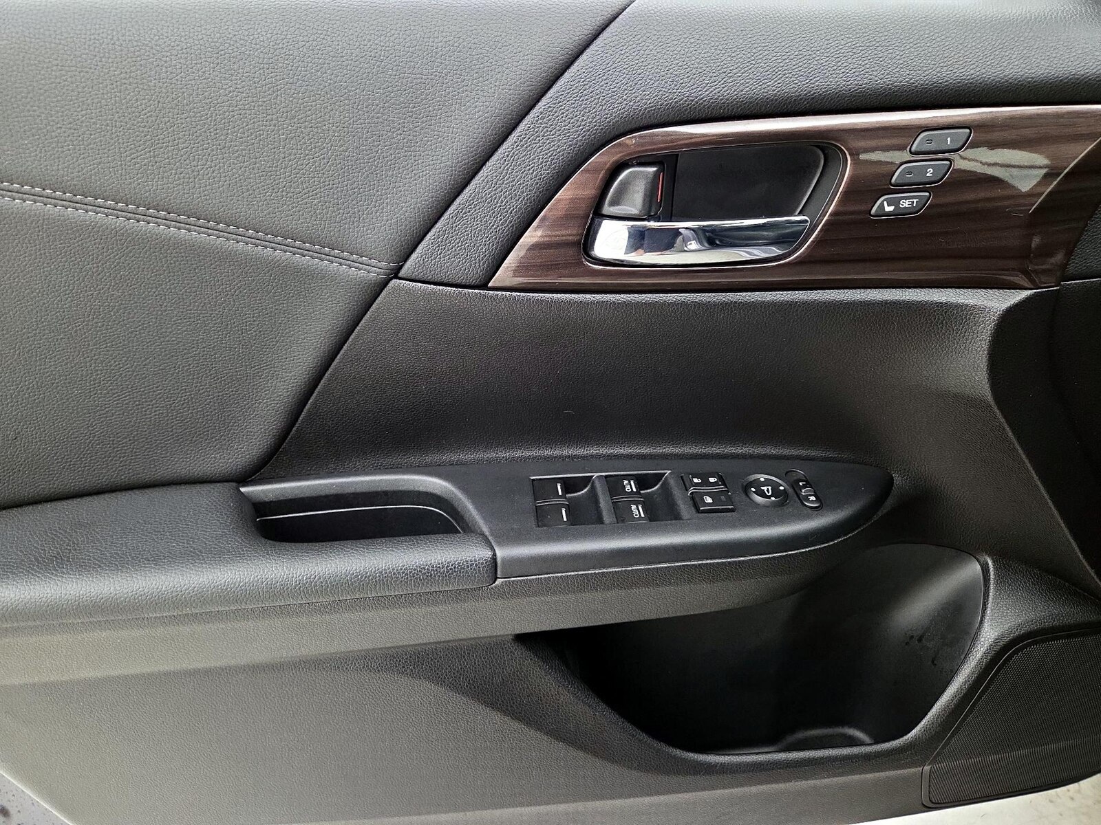 2016 Honda Accord EX-L V-6 - Photo 13