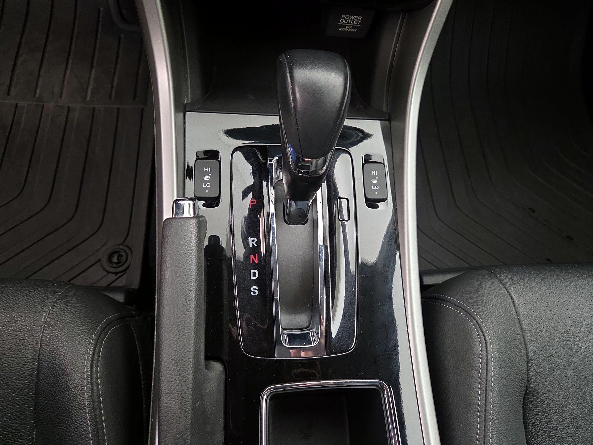 Thumbnail: 2016 Honda Accord - 17