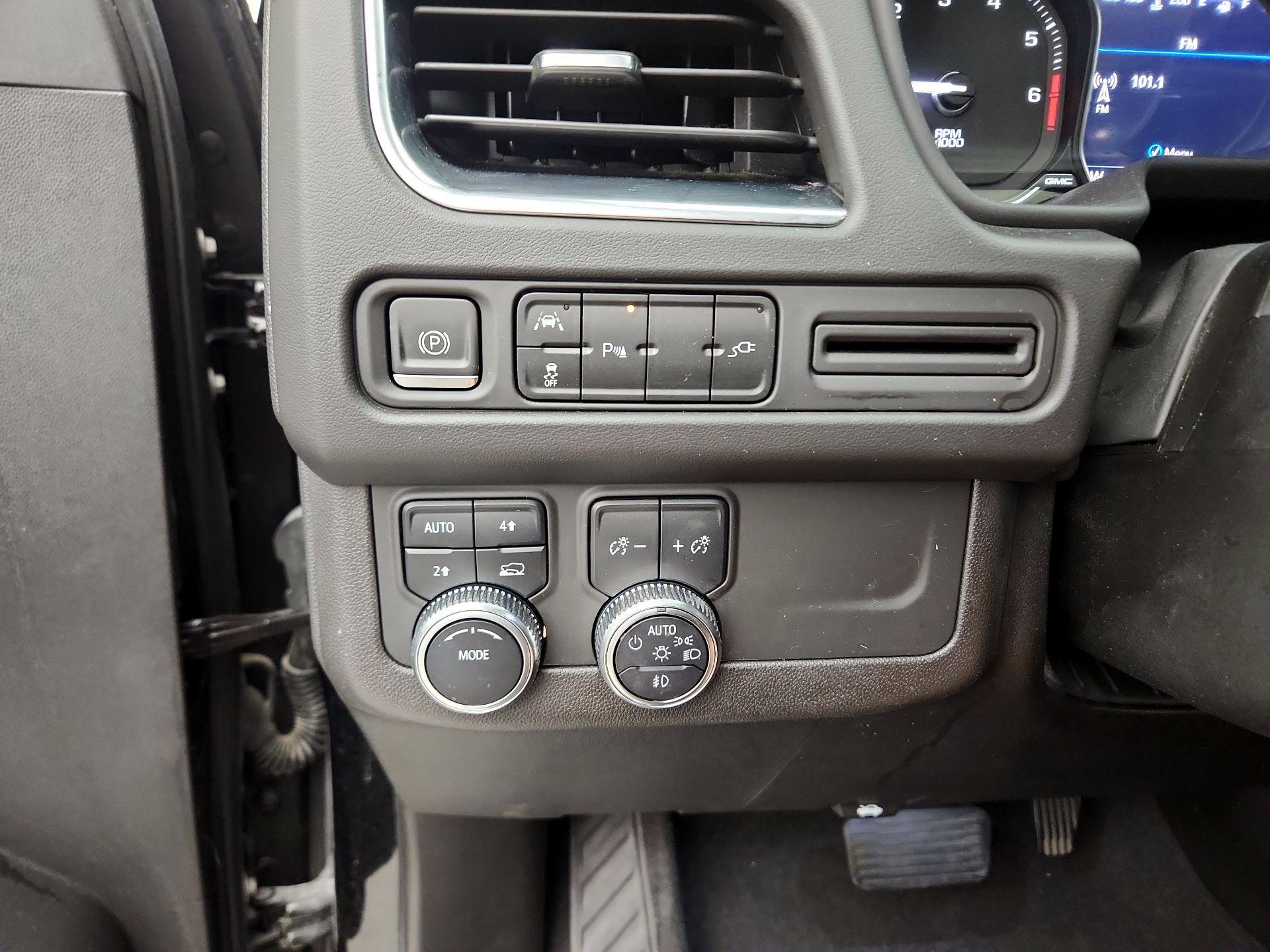 Thumbnail: 2021 GMC Yukon XL - 13