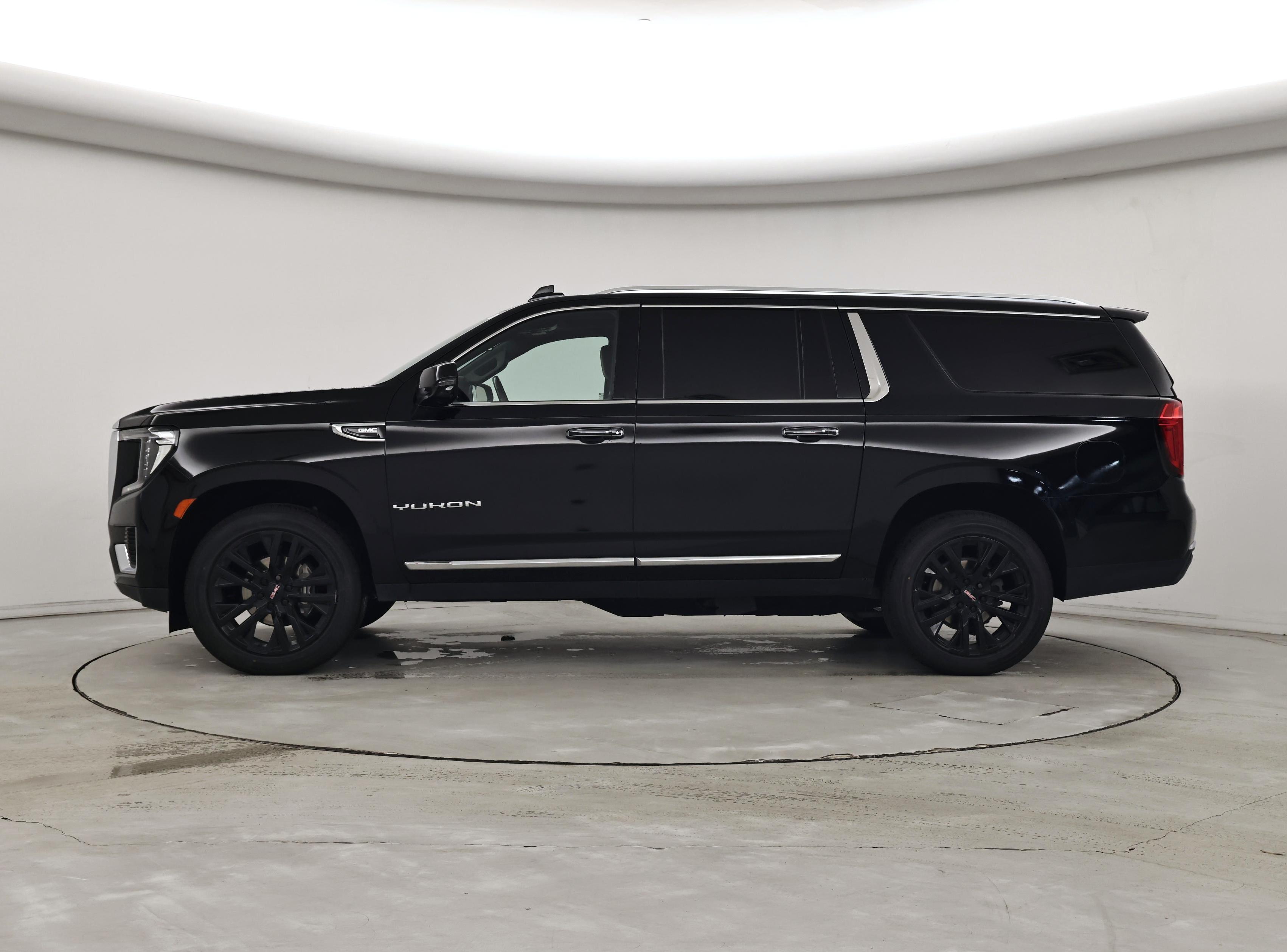 Thumbnail: 2021 GMC Yukon XL - 3
