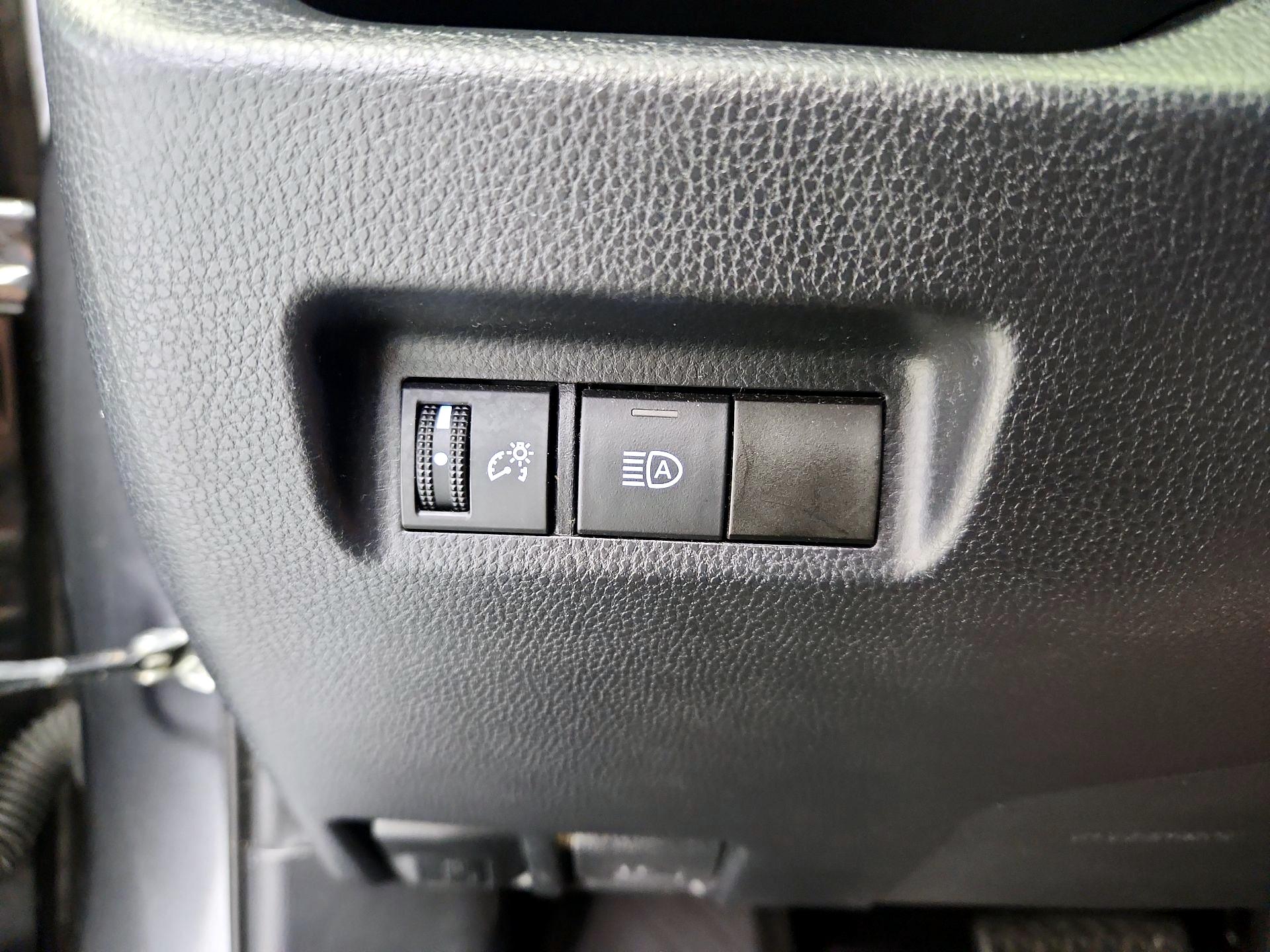 Thumbnail: 2020 Toyota RAV4 - 13