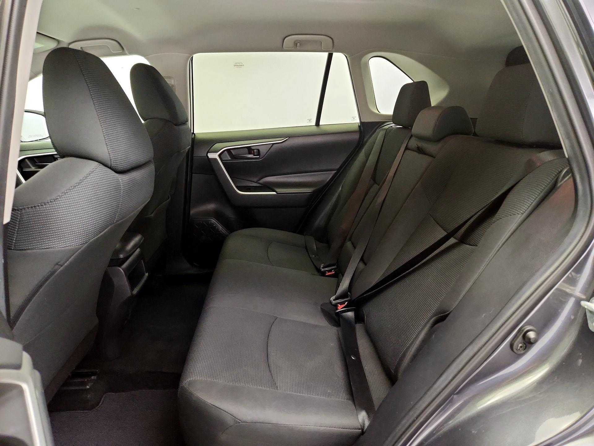 Thumbnail: 2020 Toyota RAV4 - 20