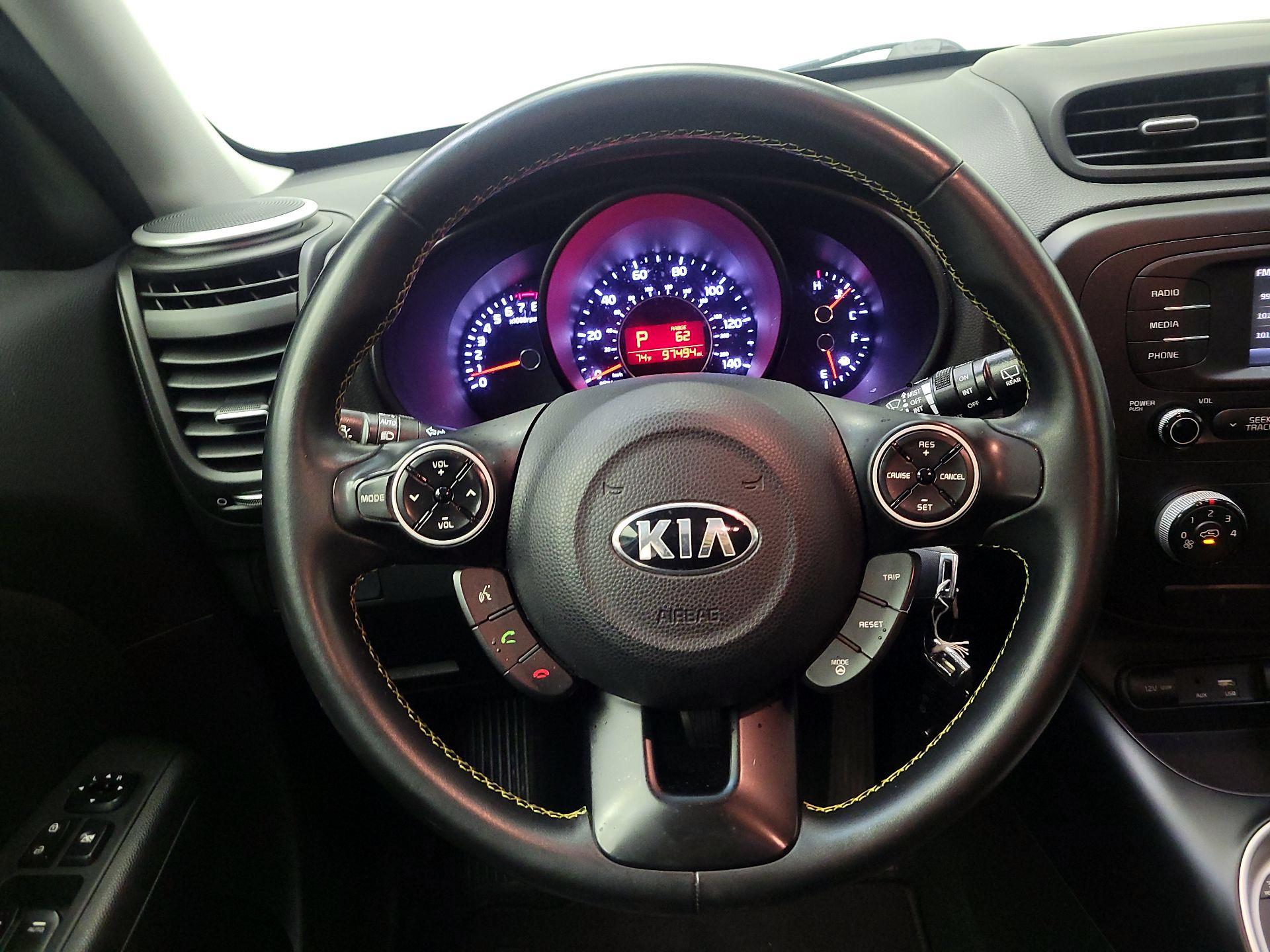 Thumbnail: 2016 Kia Soul - 10