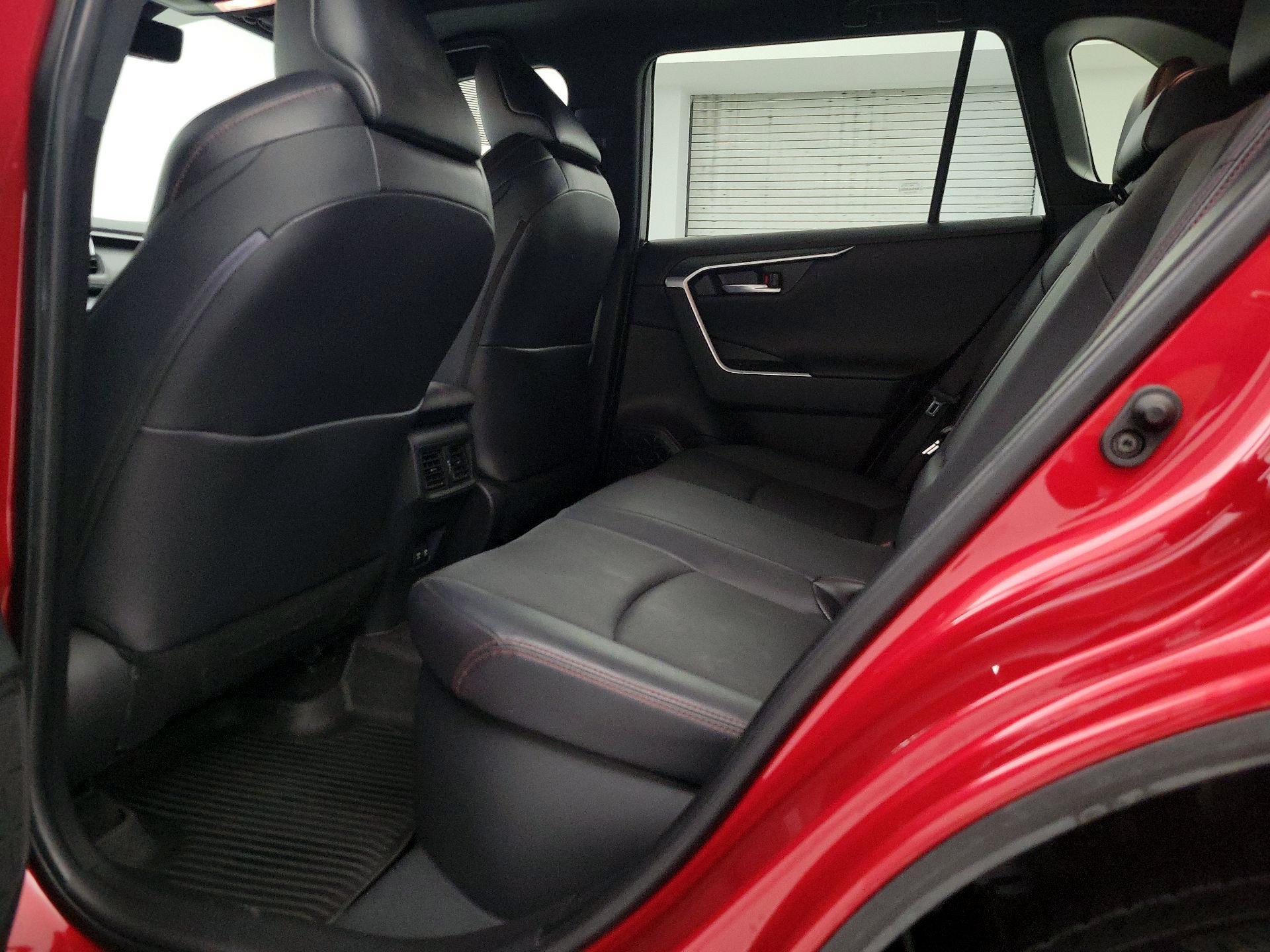Thumbnail: 2021 Toyota RAV4 - 19