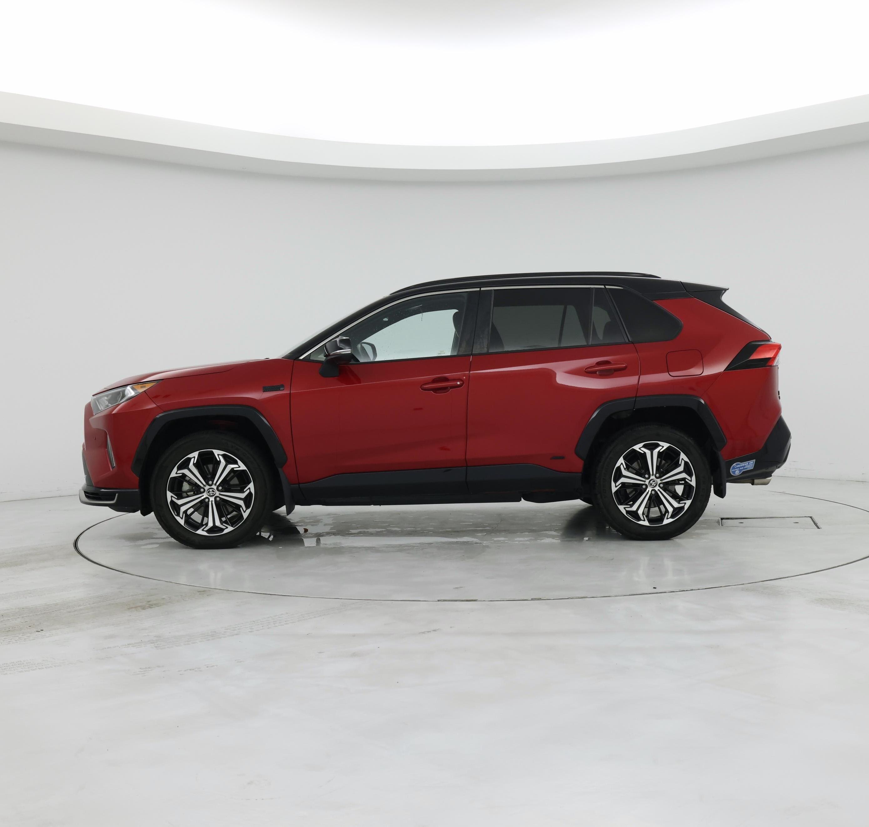 Thumbnail: 2021 Toyota RAV4 - 3
