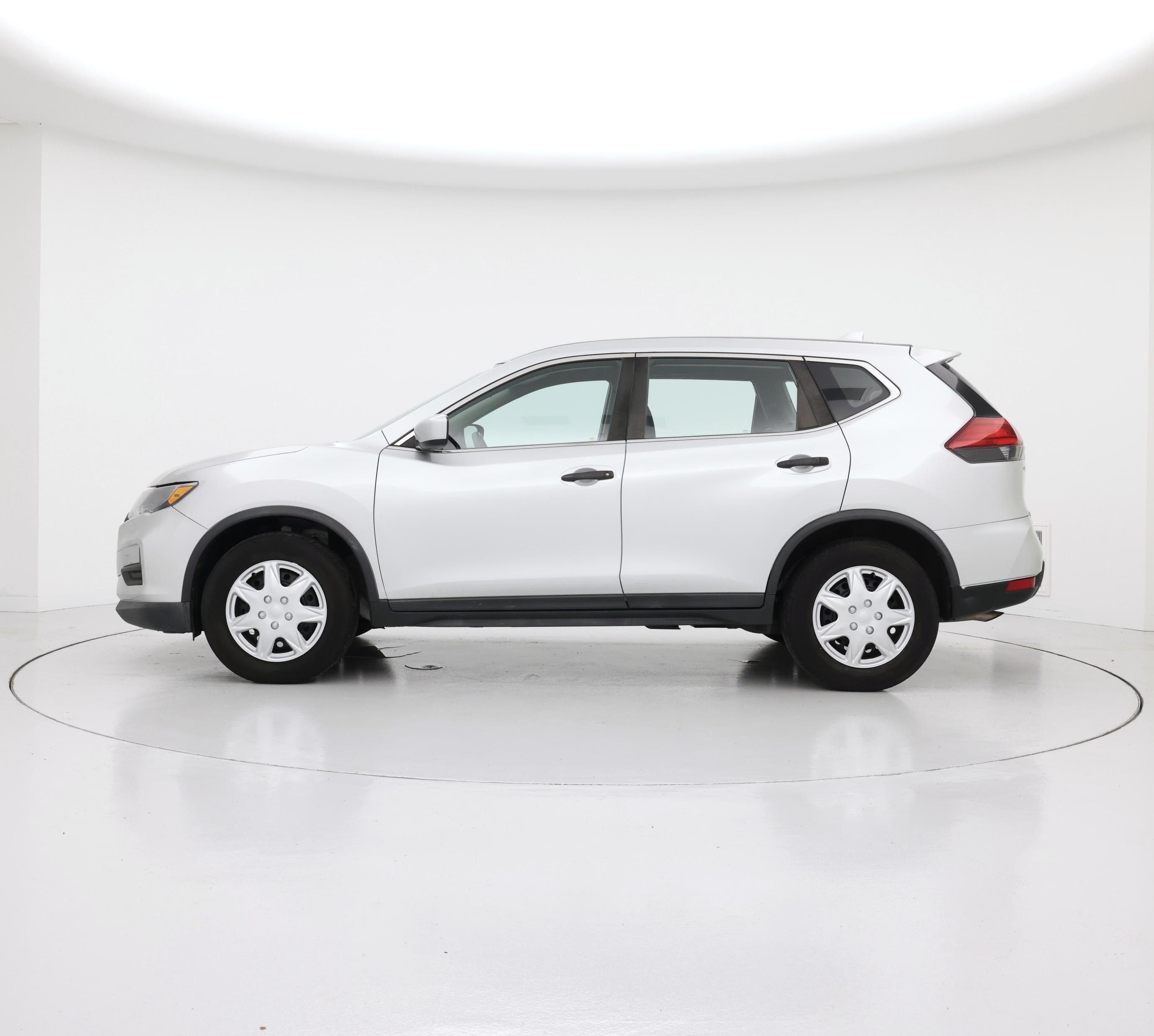 Thumbnail: 2017 Nissan Rogue - 3