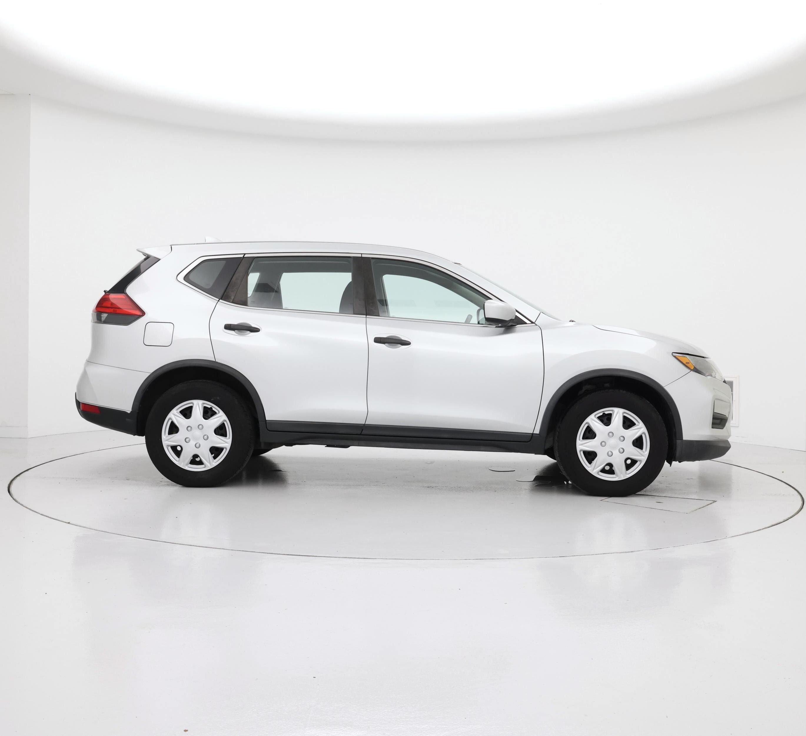 Thumbnail: 2017 Nissan Rogue - 7