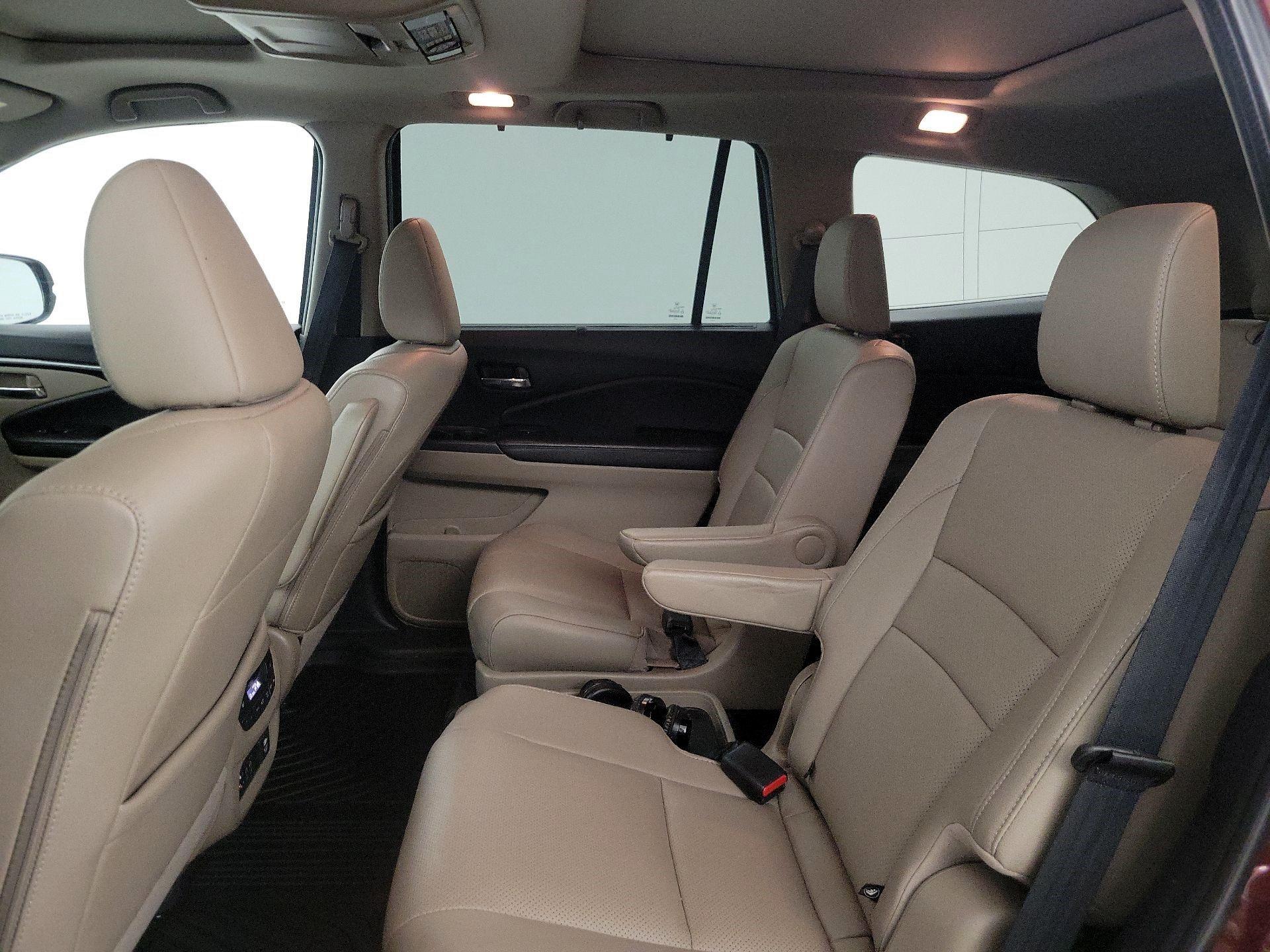 Thumbnail: 2018 Honda Pilot - 18