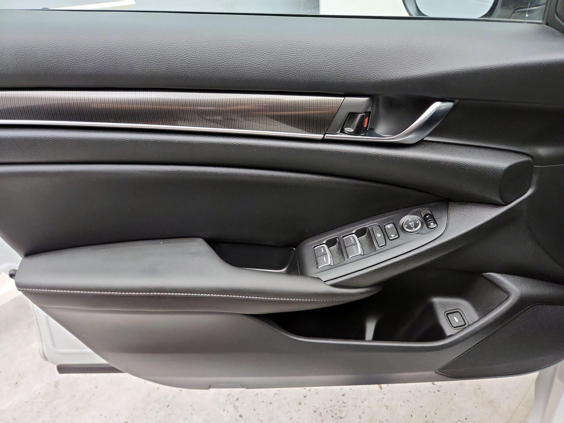 Thumbnail: 2019 Honda Accord - 12