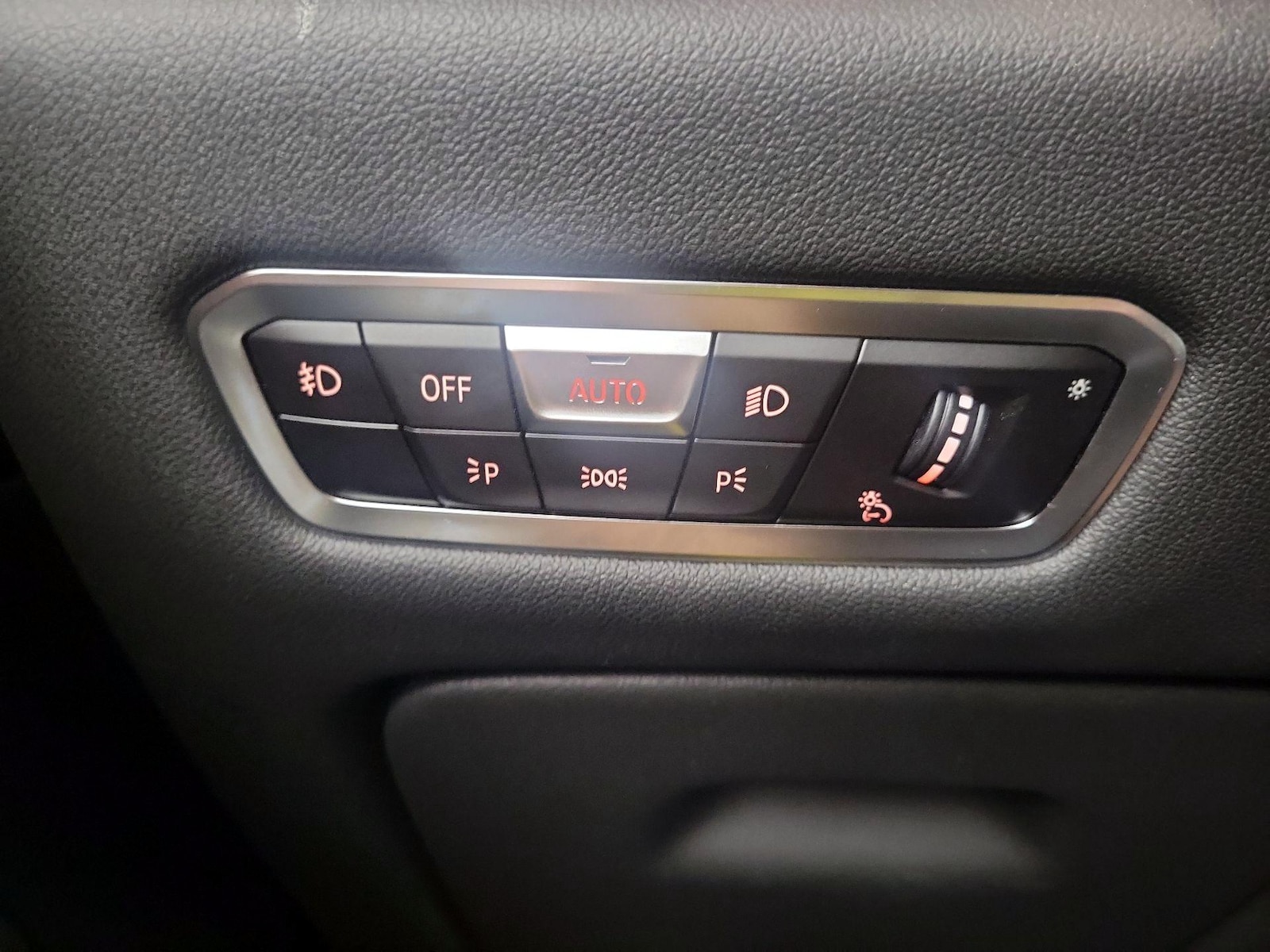 2020 BMW X5 40i - Photo 14
