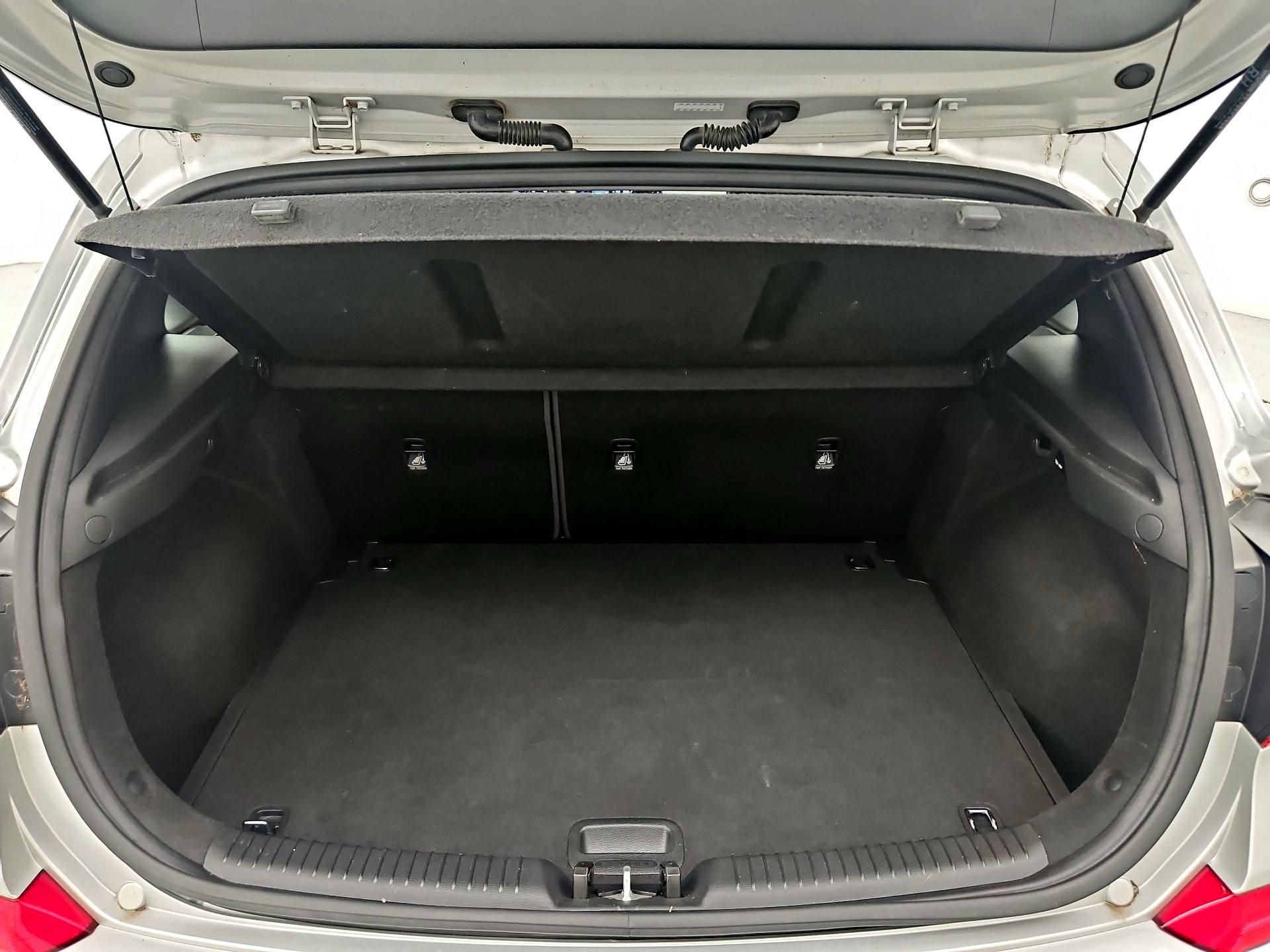 Thumbnail: 2018 Hyundai Elantra - 20