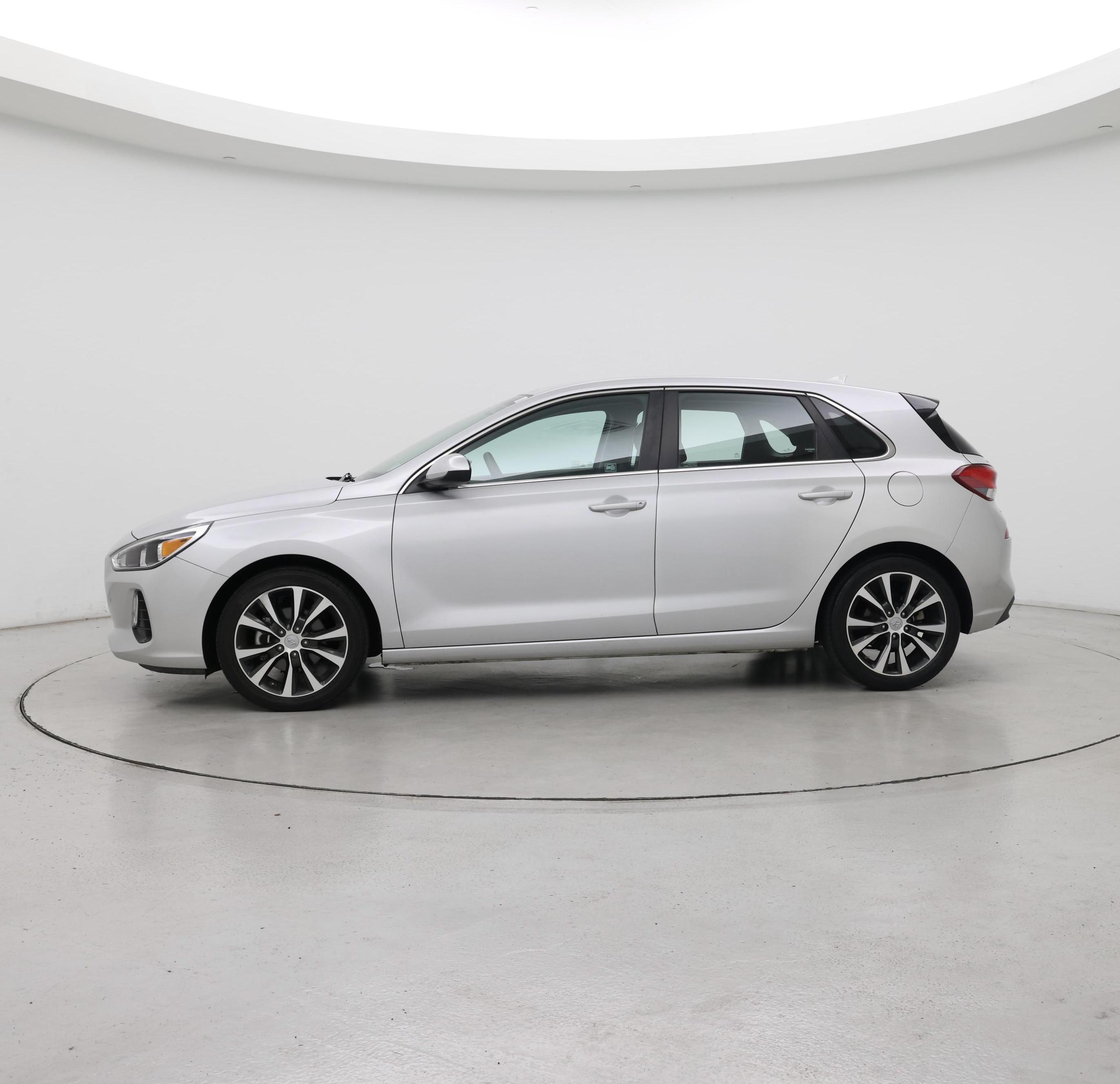 Thumbnail: 2018 Hyundai Elantra - 3