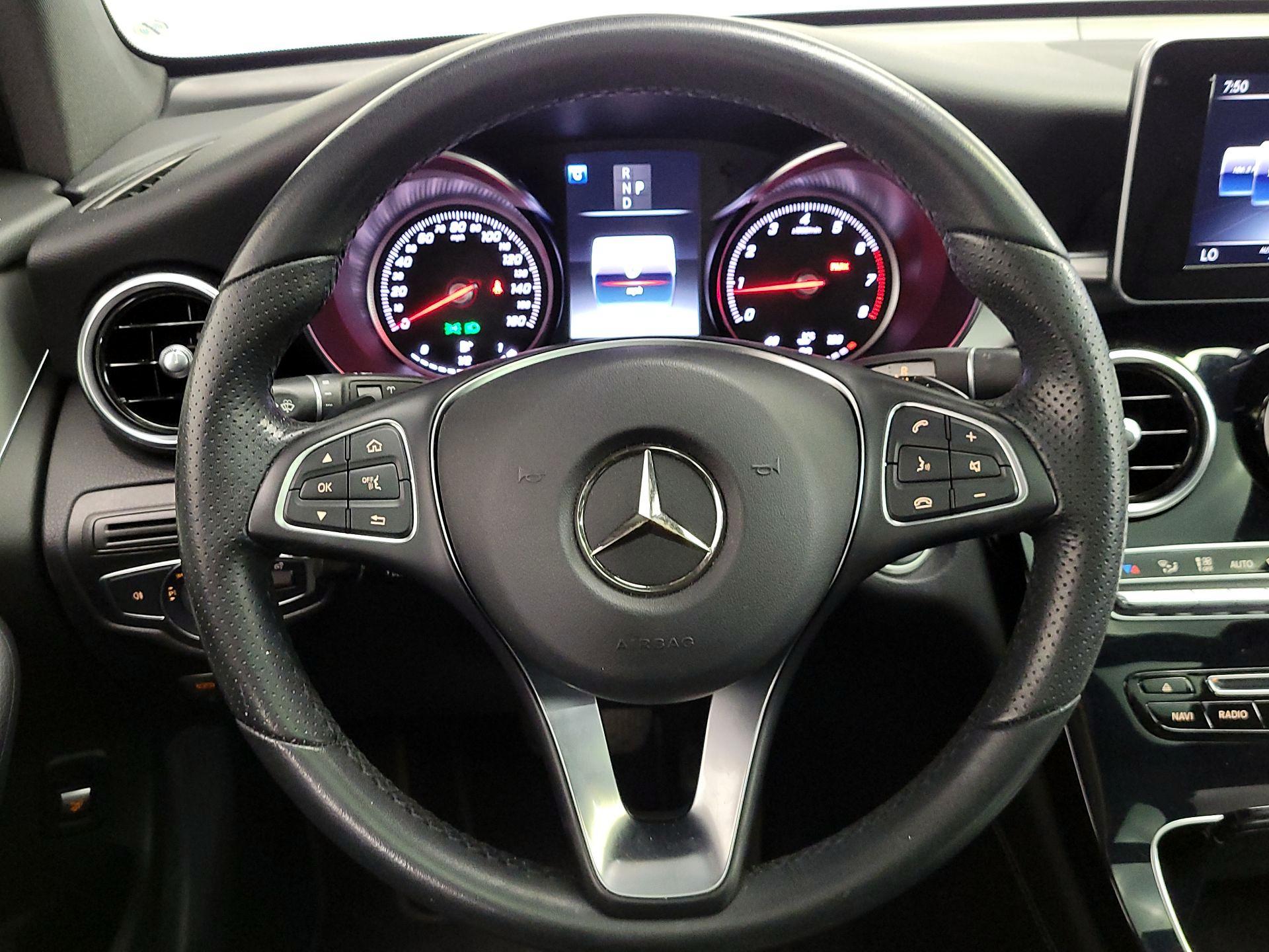 Thumbnail: 2017 Mercedes-Benz GLC - 10