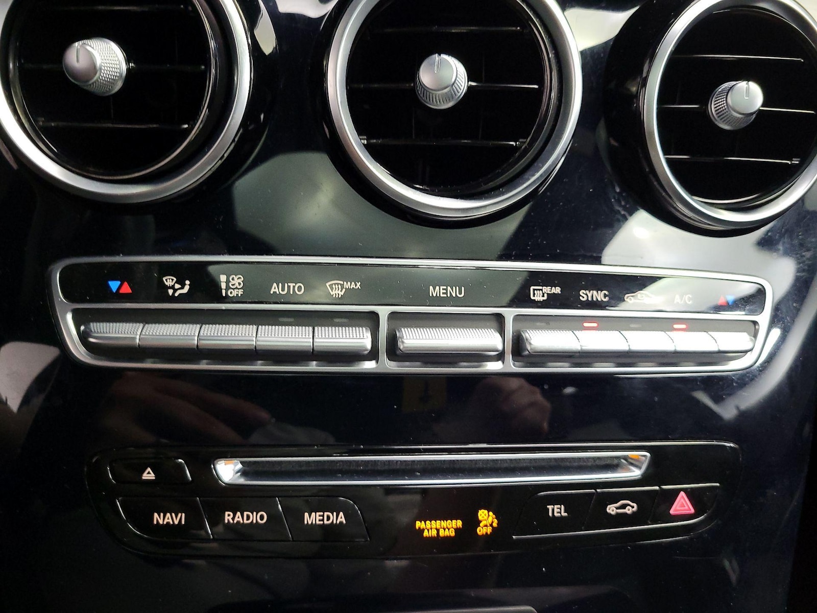 2017 Mercedes-Benz GLC GLC300 - Photo 17