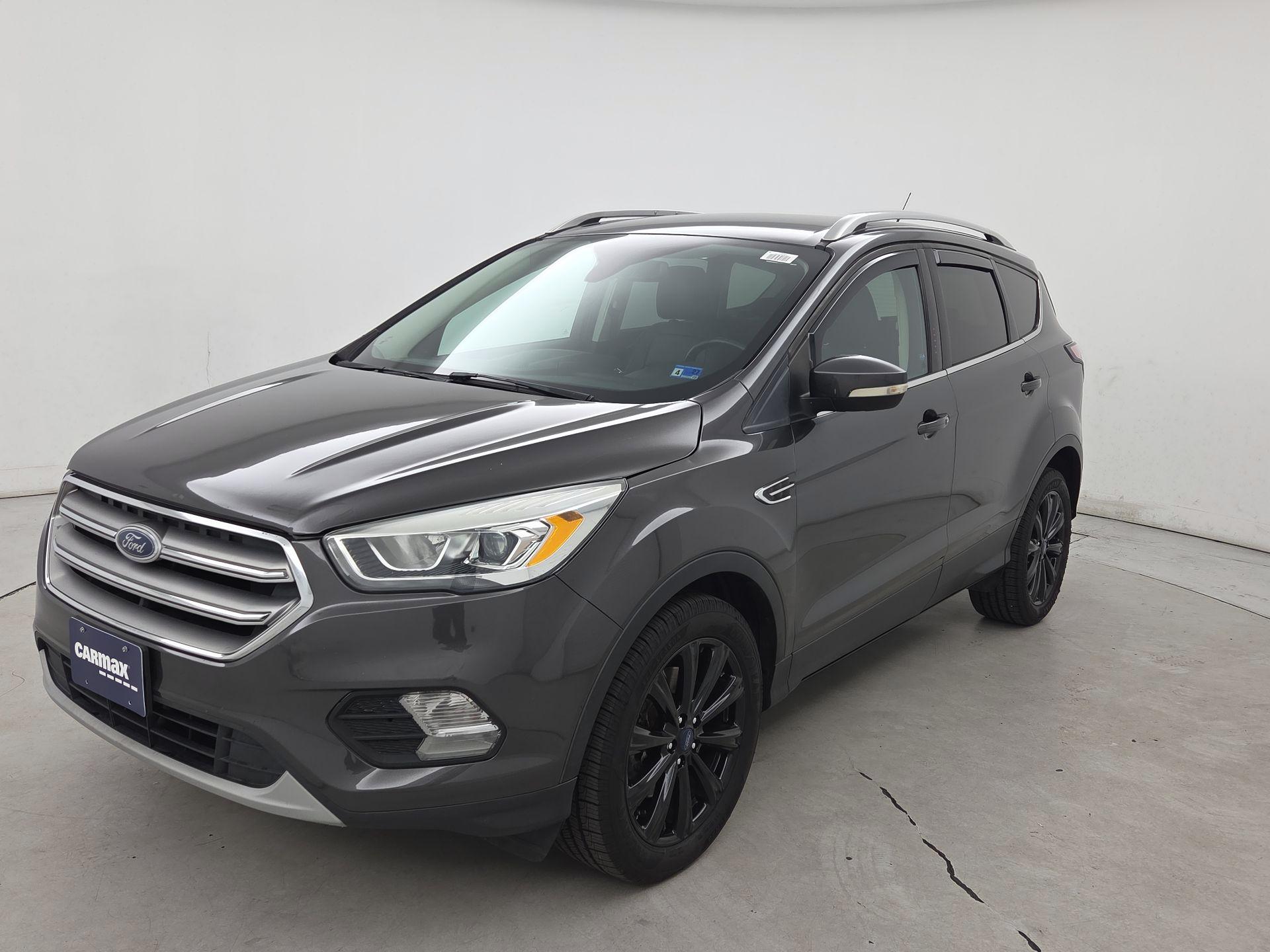Thumbnail: 2017 Ford Escape - 3