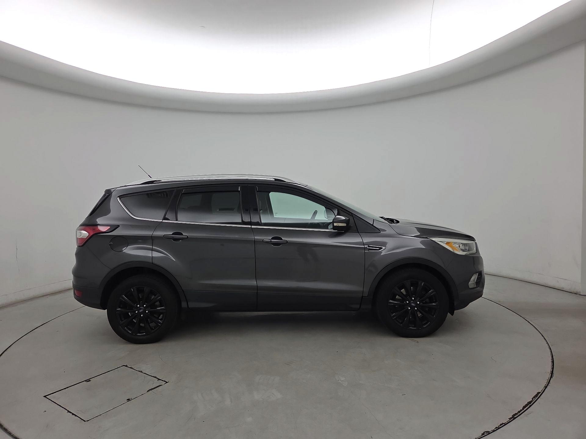 Thumbnail: 2017 Ford Escape - 4