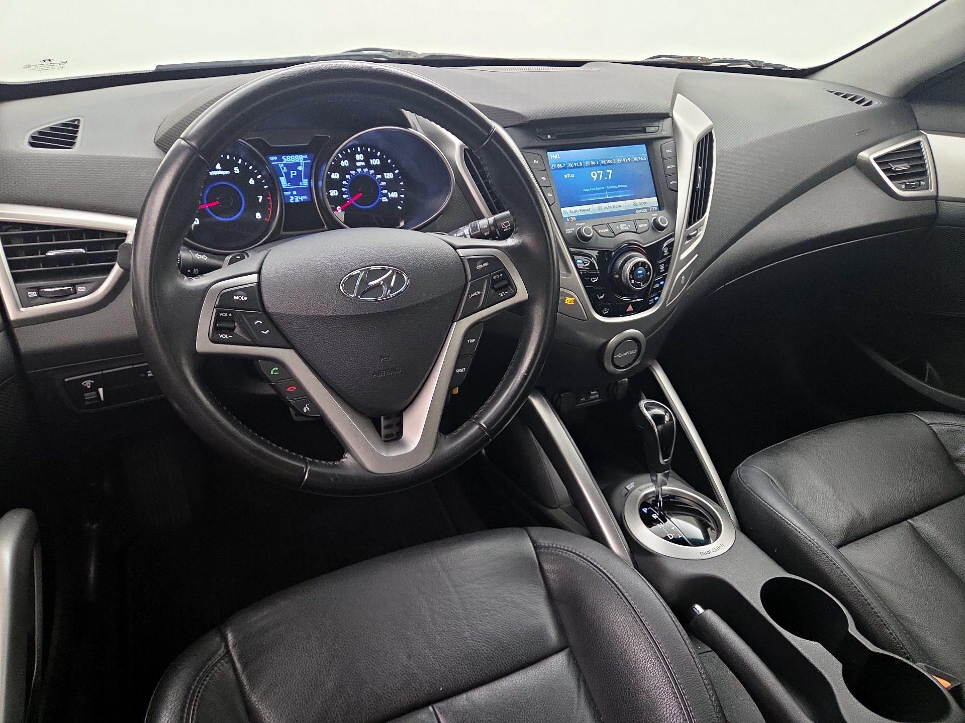 Thumbnail: 2015 Hyundai Veloster - 9