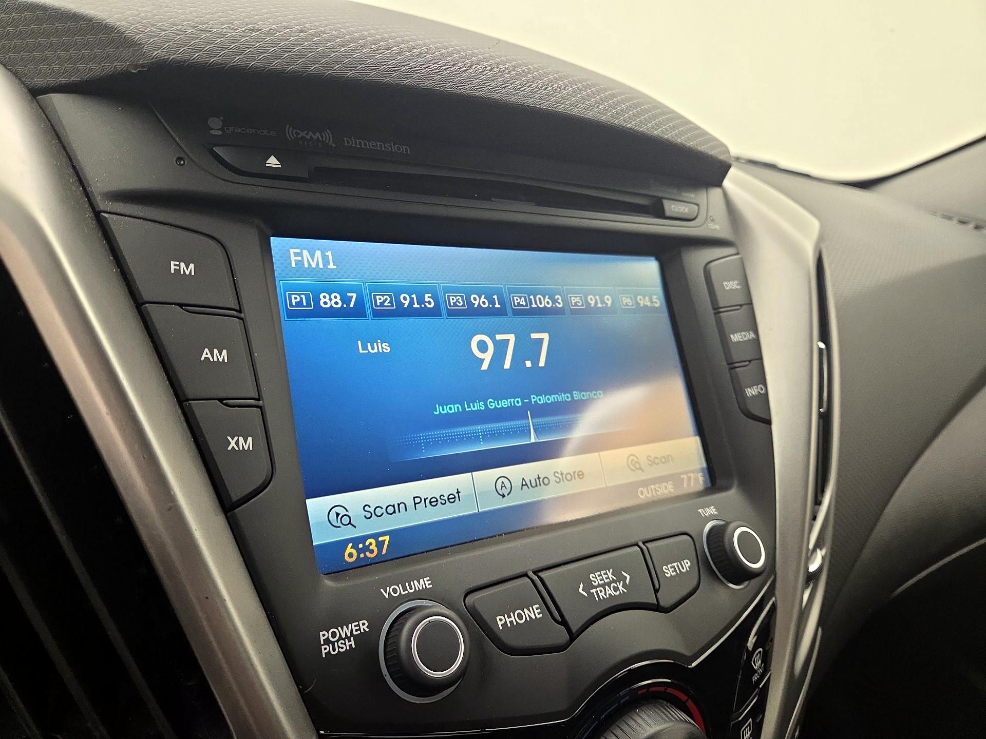 Thumbnail: 2015 Hyundai Veloster - 15