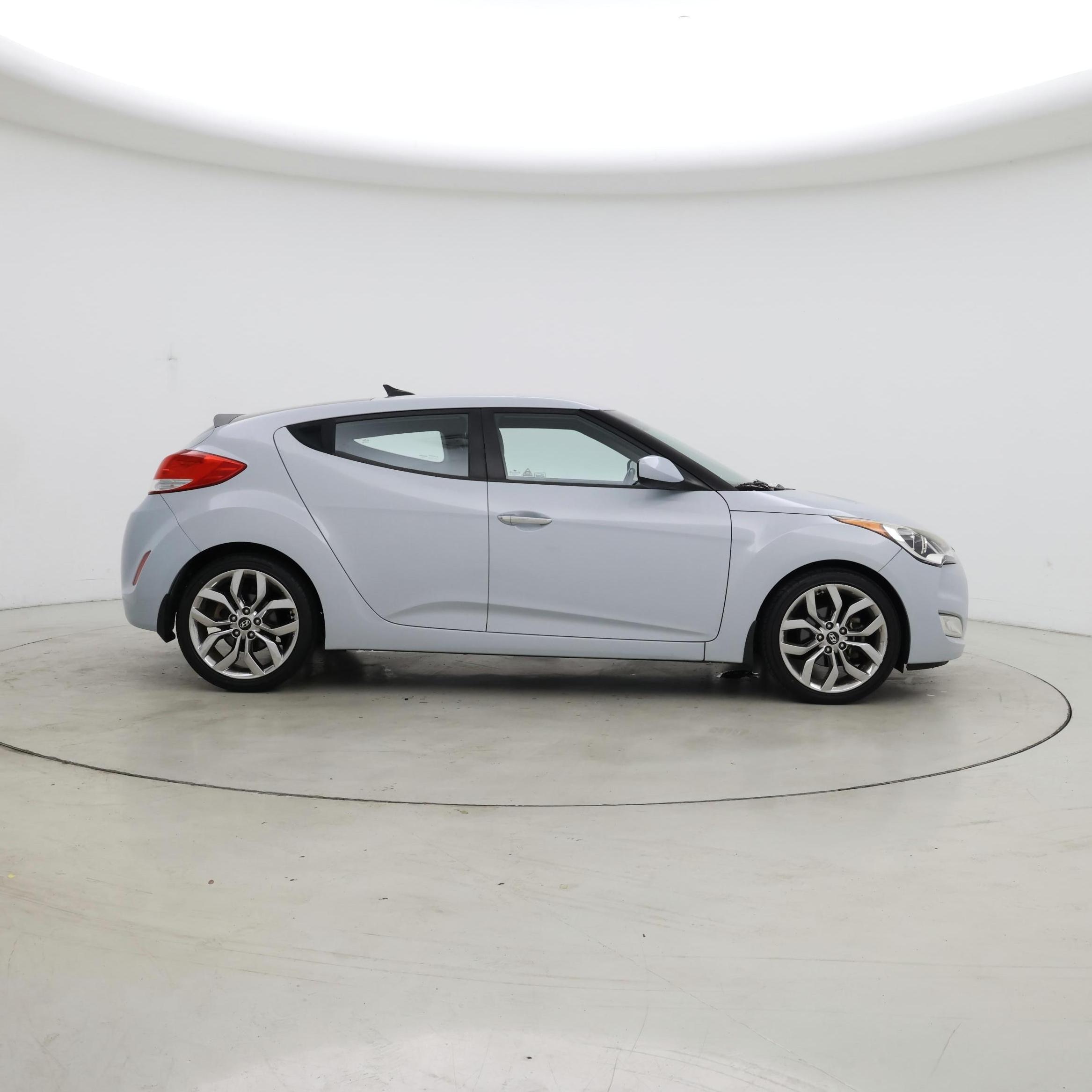 Thumbnail: 2015 Hyundai Veloster - 7