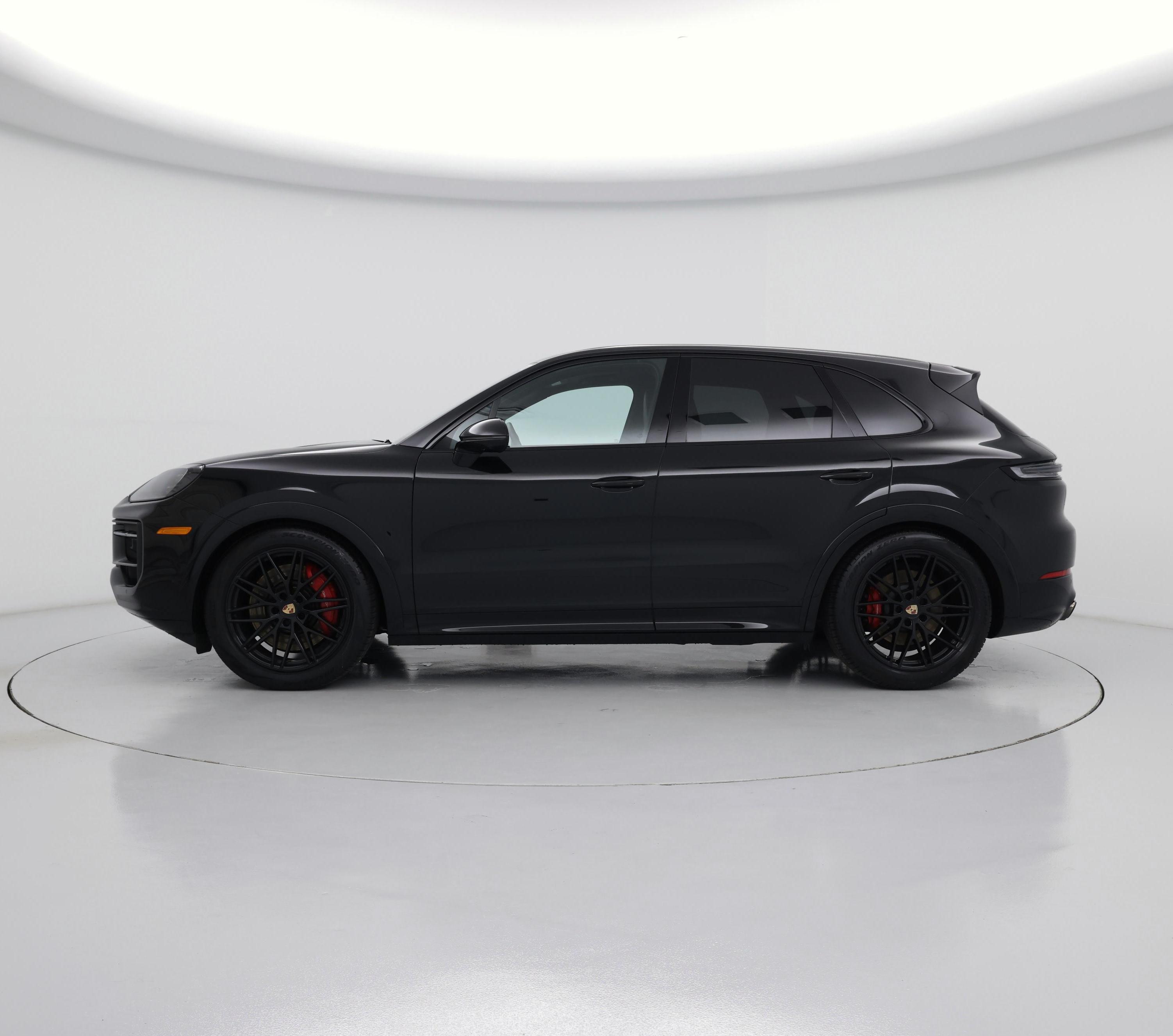 Thumbnail: 2025 Porsche Cayenne - 3