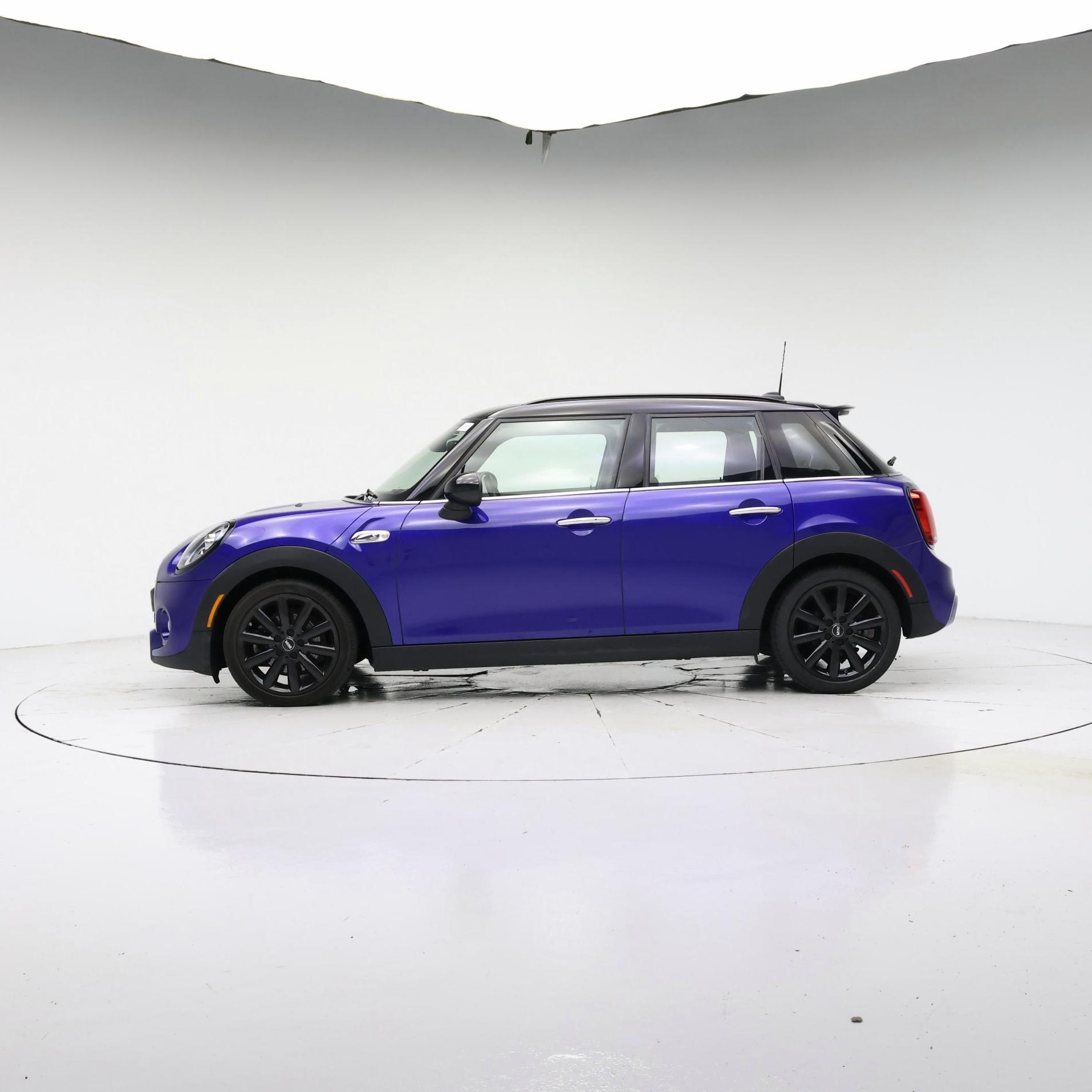 Thumbnail: 2019 MINI Cooper Hardtop - 7
