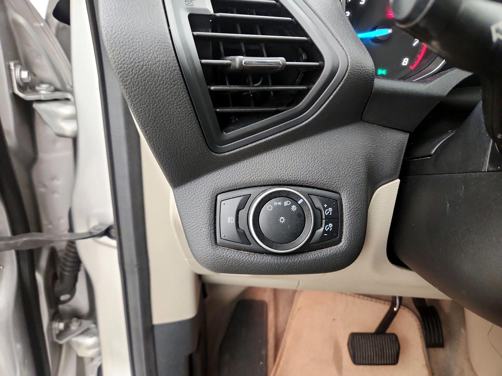 Thumbnail: 2016 Ford Escape - 13