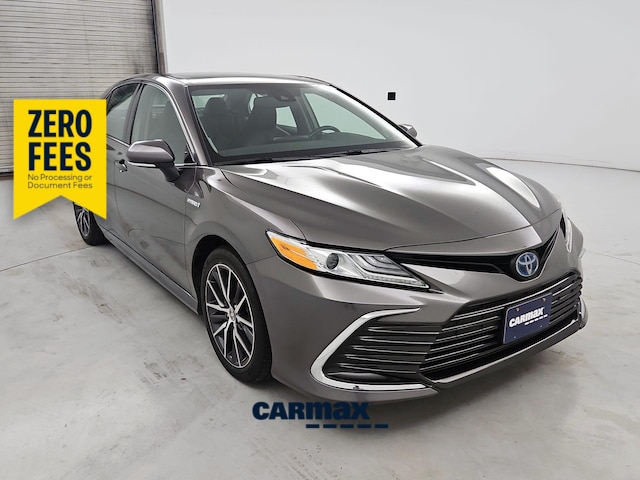 Gray 2021 Toyota Camry Hybrid Sedan Front-Wheel Drive Automatic