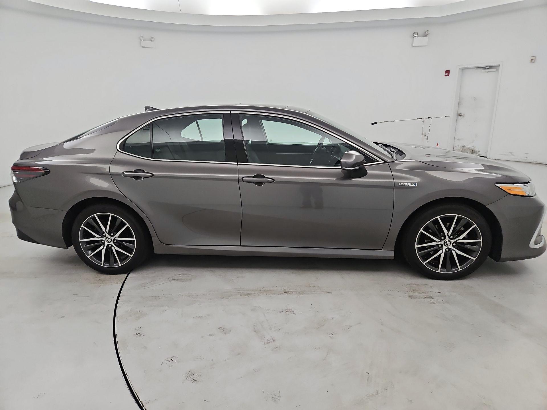 Thumbnail: 2021 Toyota Camry - 4