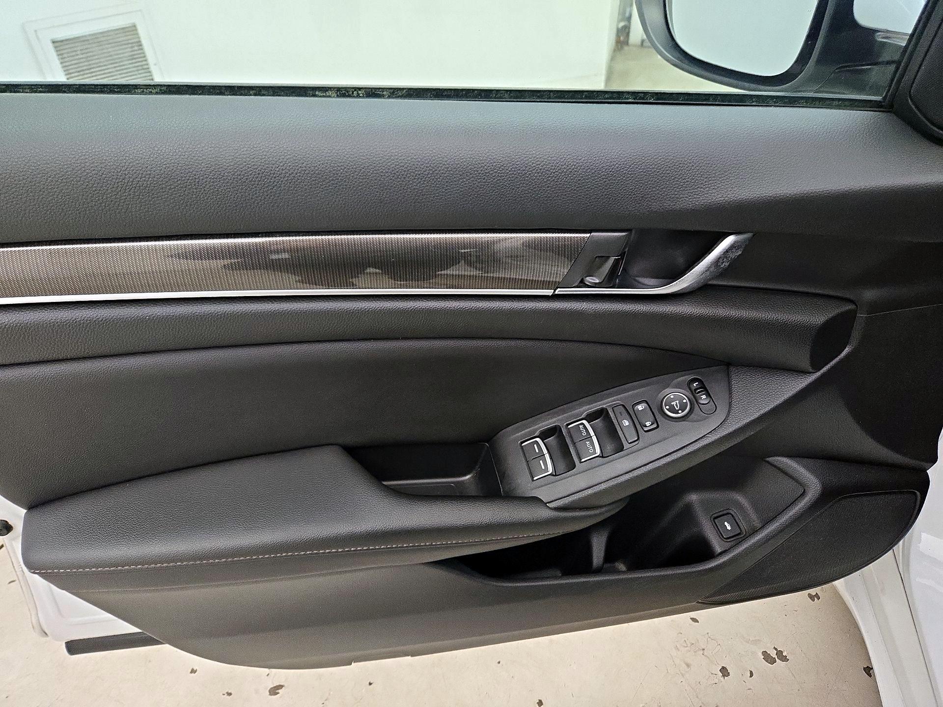 Thumbnail: 2019 Honda Accord - 12
