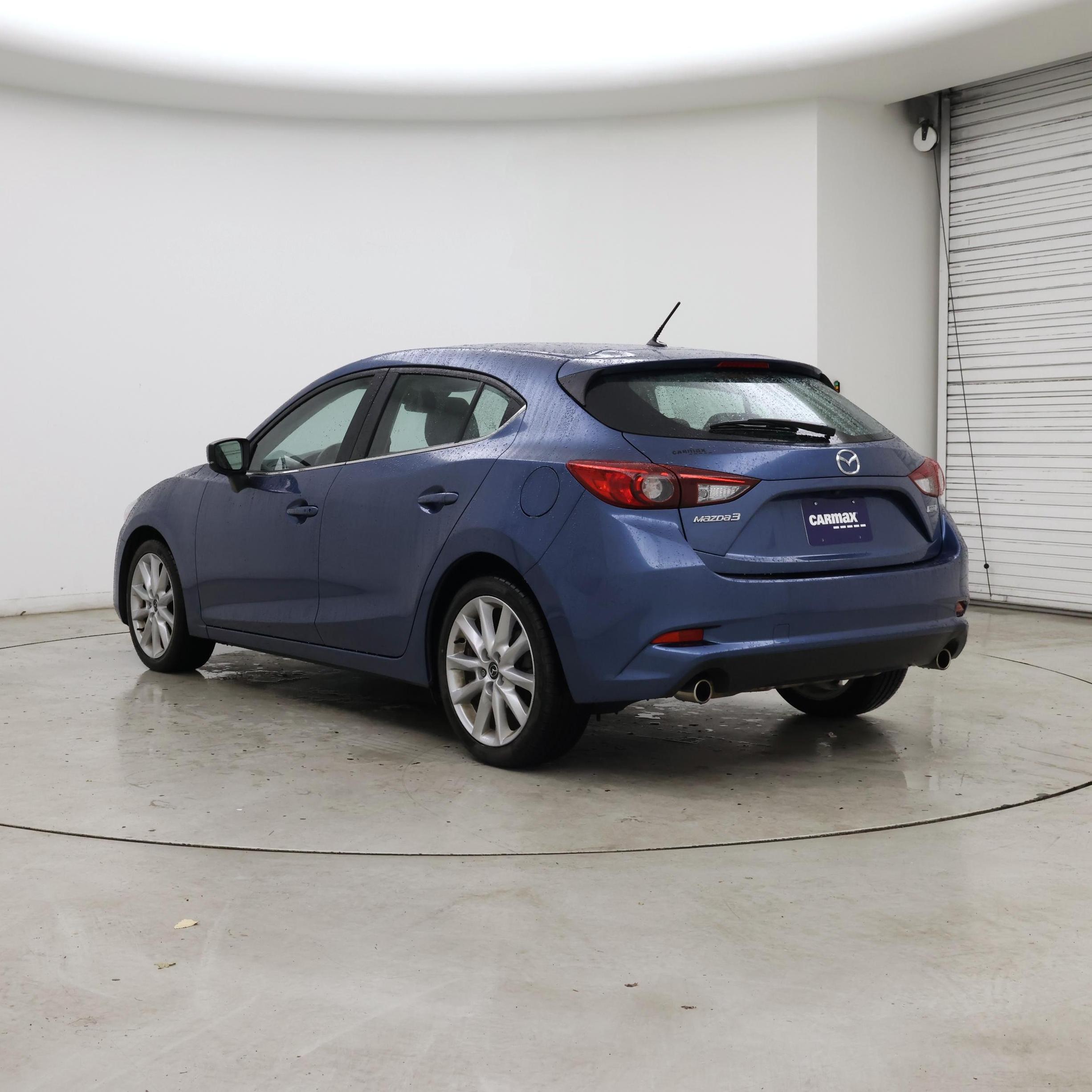 Thumbnail: 2017 Mazda Mazda3 - 2