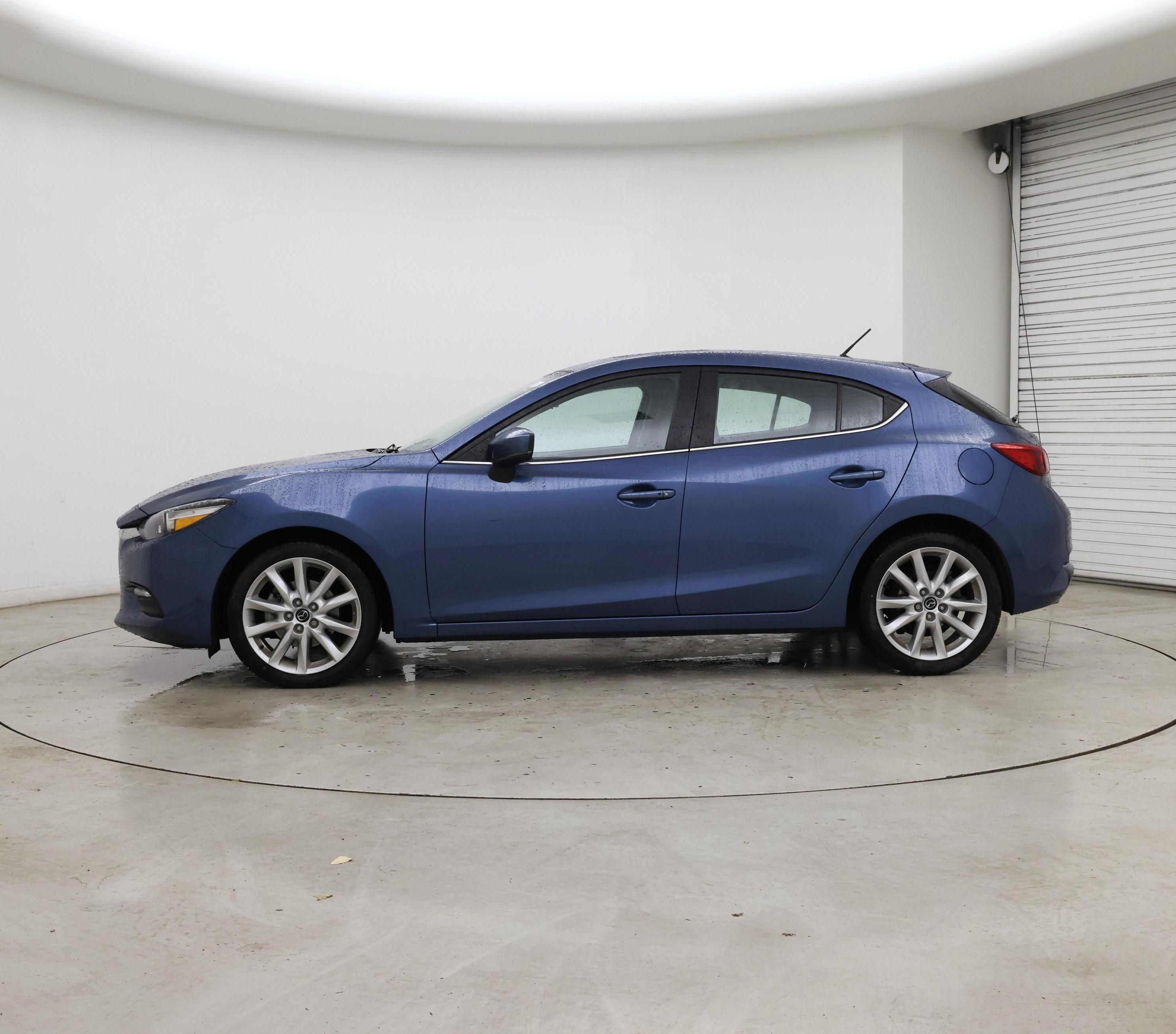 Thumbnail: 2017 Mazda Mazda3 - 3