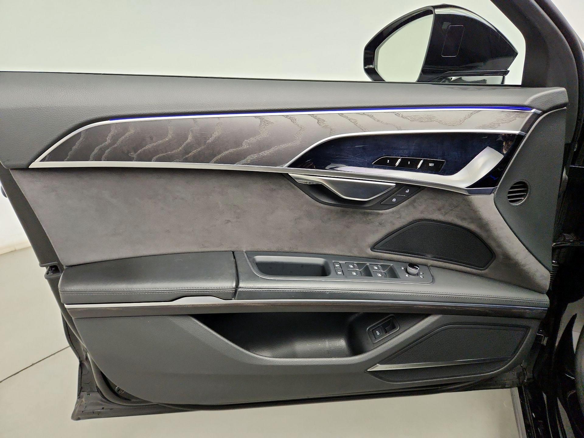 Thumbnail: 2020 Audi A8 - 12